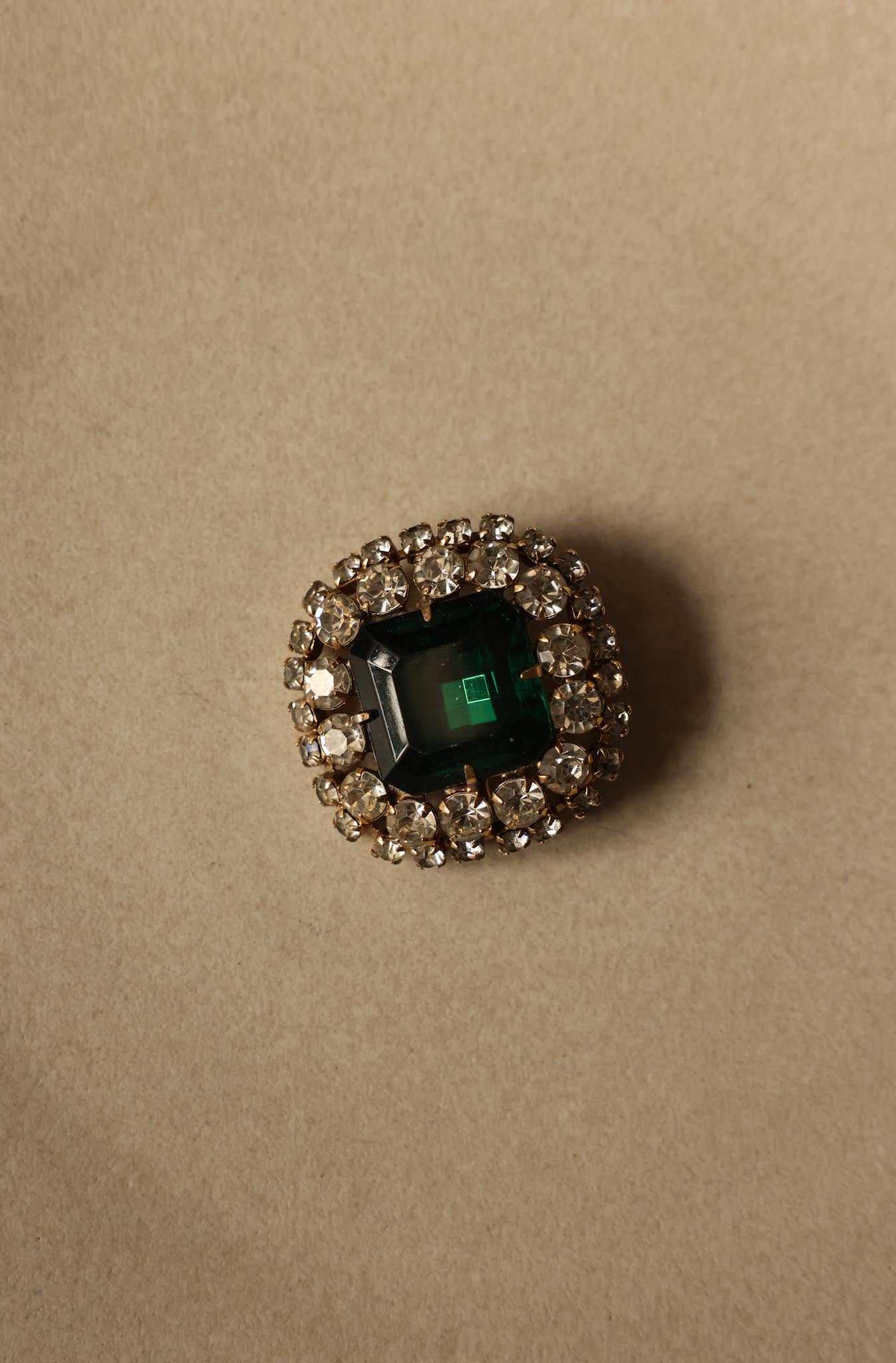 Emerald Radiance Brooch|Vintage Baazaar 
