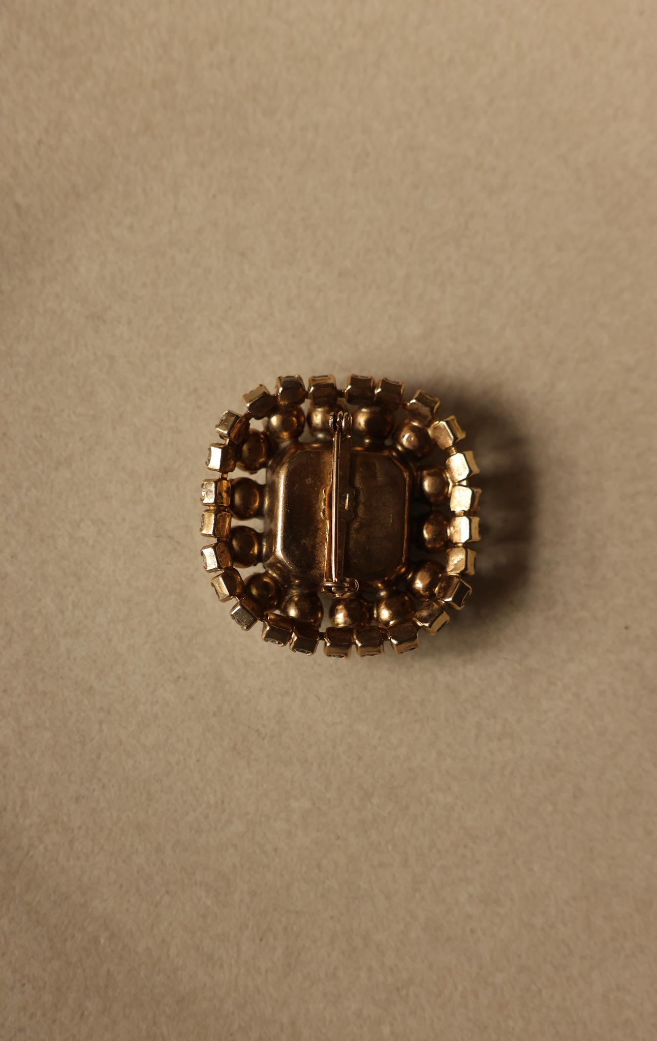 Emerald Radiance Brooch|Vintage Baazaar 