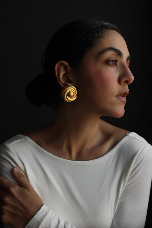 Matte Gold Swirl Clip-On Earrings|Vintage Baazaar 
