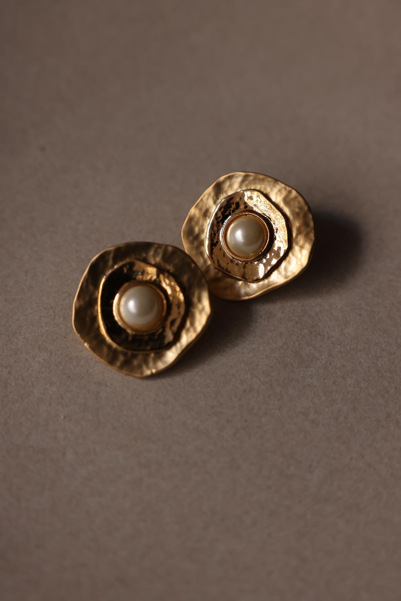 Hammered Gold-Tone Faux Pearl Clip-On Earrings|Vintage Baazaar 
