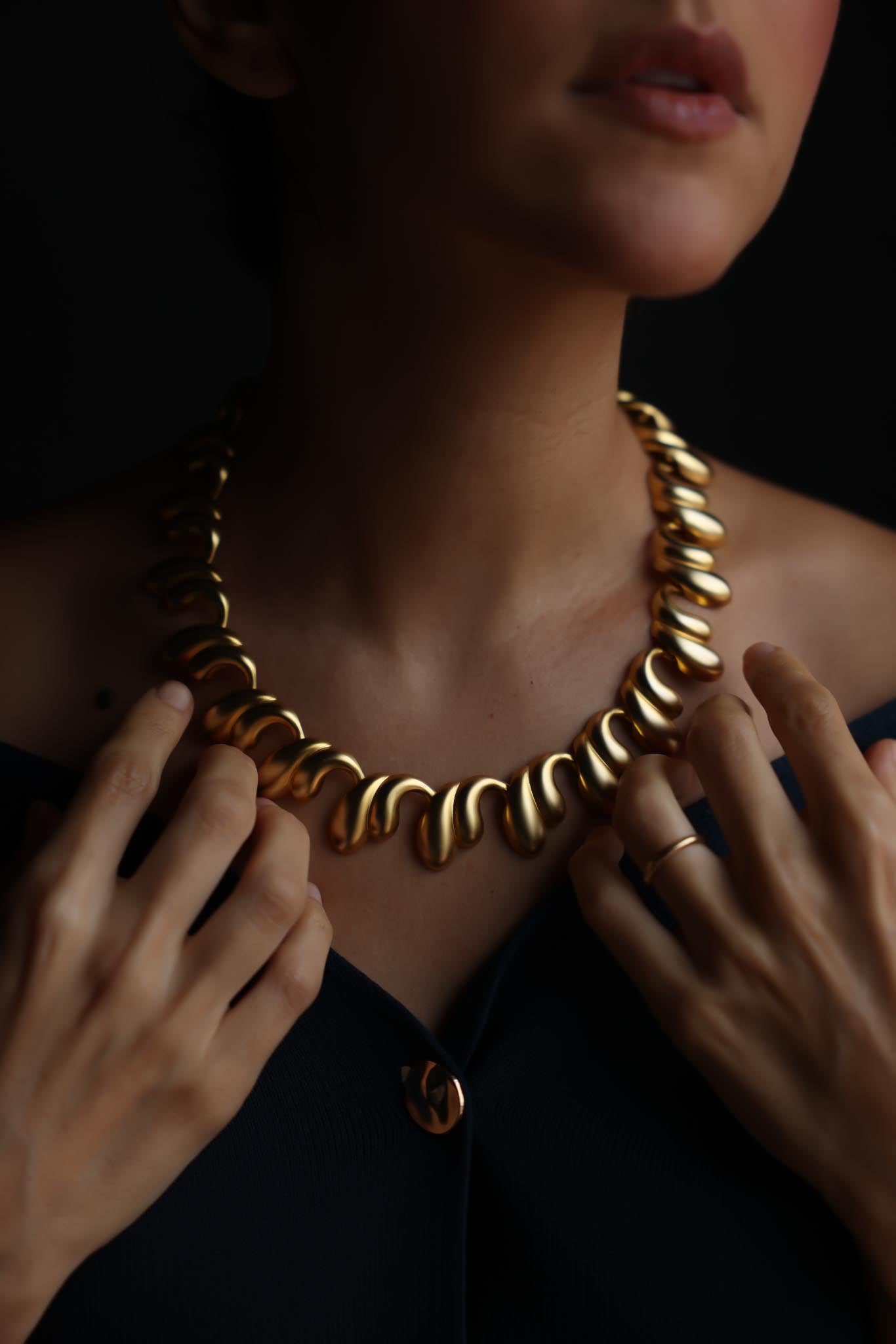 Matte Gold Sculptural Collar Necklace|Vintage Baazaar 
