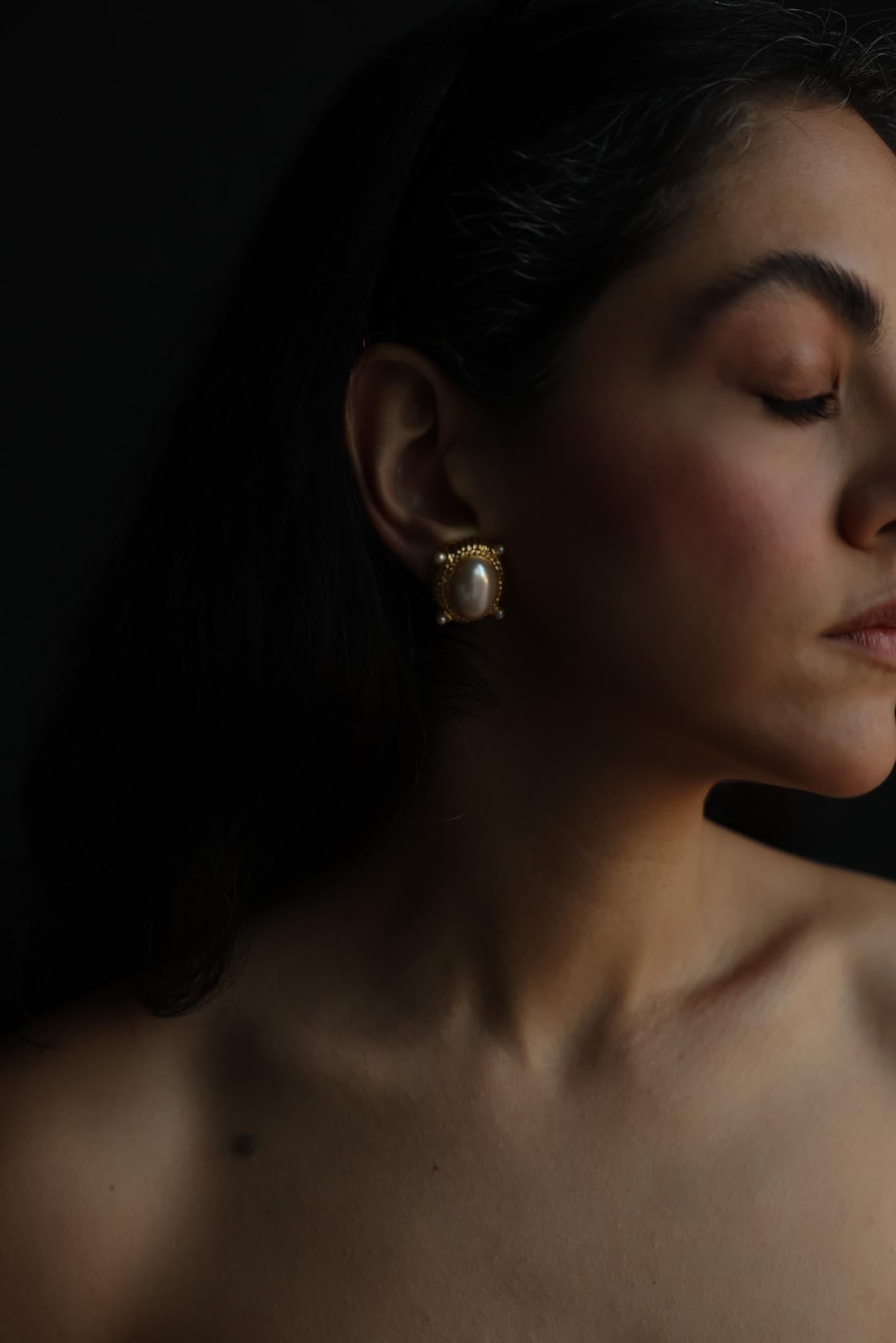 Gold-Tone Faux Pearl Oval Clip-On Earrings|Vintage Baazaar 