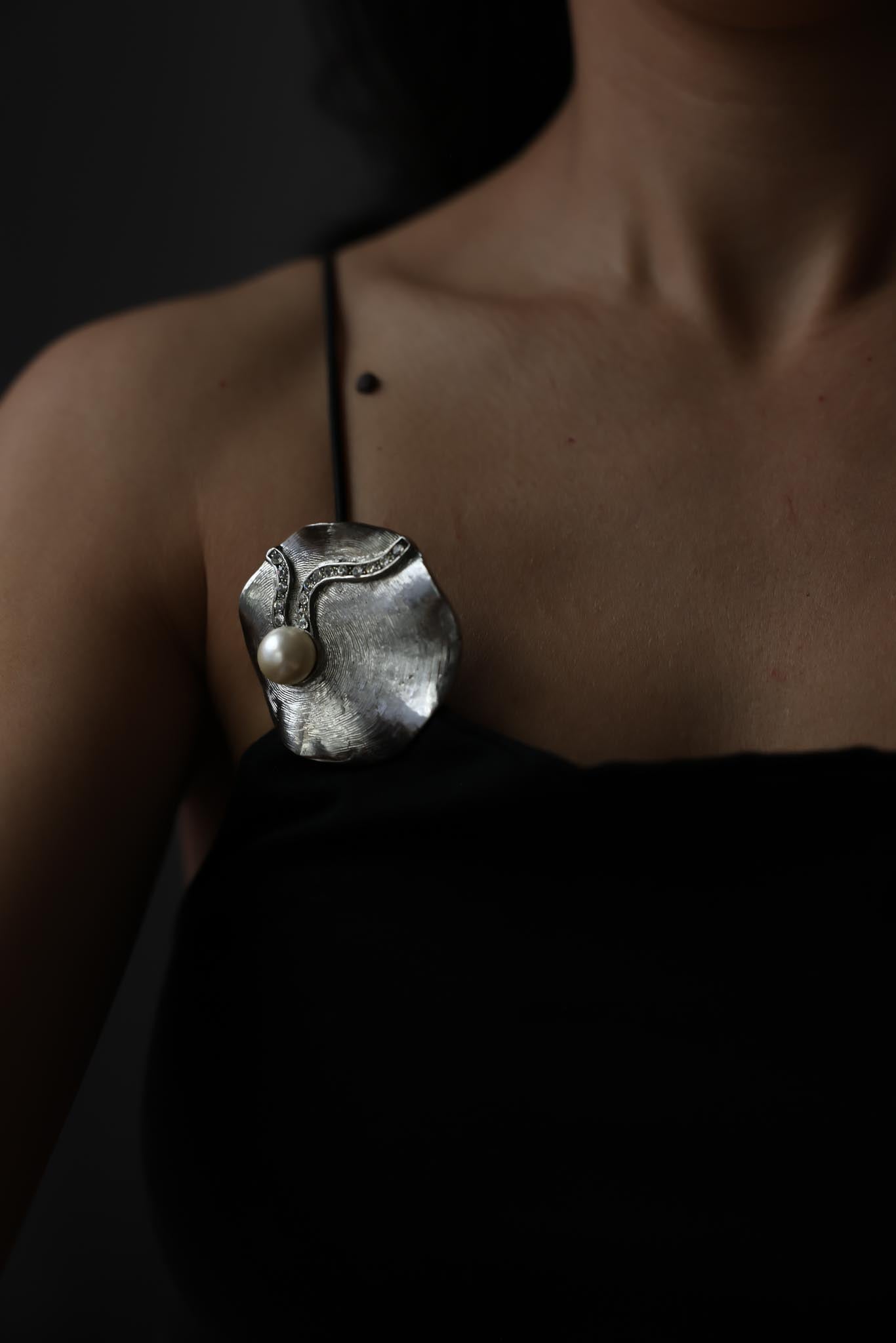 Silvertone Pearl and Rhinestone Brooch