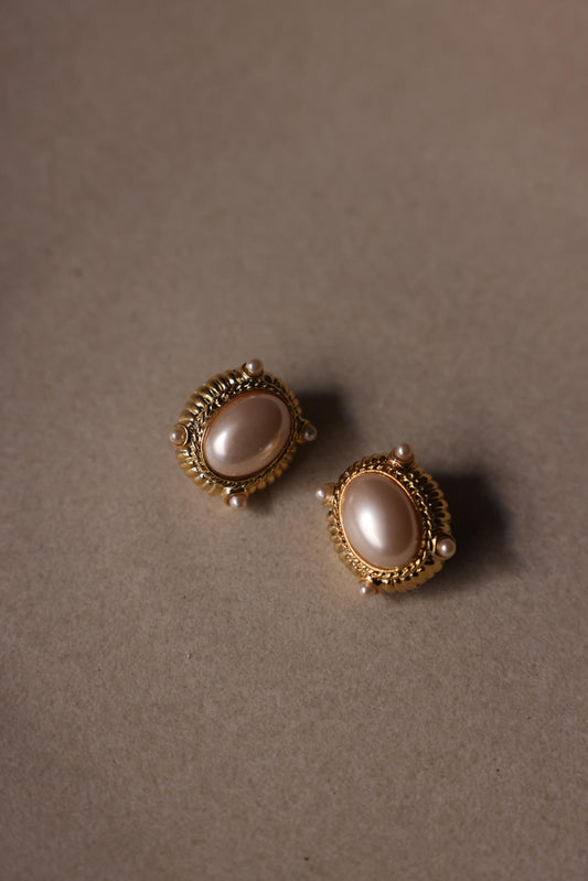 Gold-Tone Faux Pearl Oval Clip-On Earrings|Vintage Baazaar 