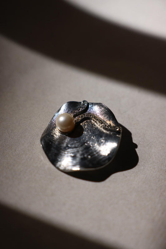 Silvertone Pearl and Rhinestone Brooch