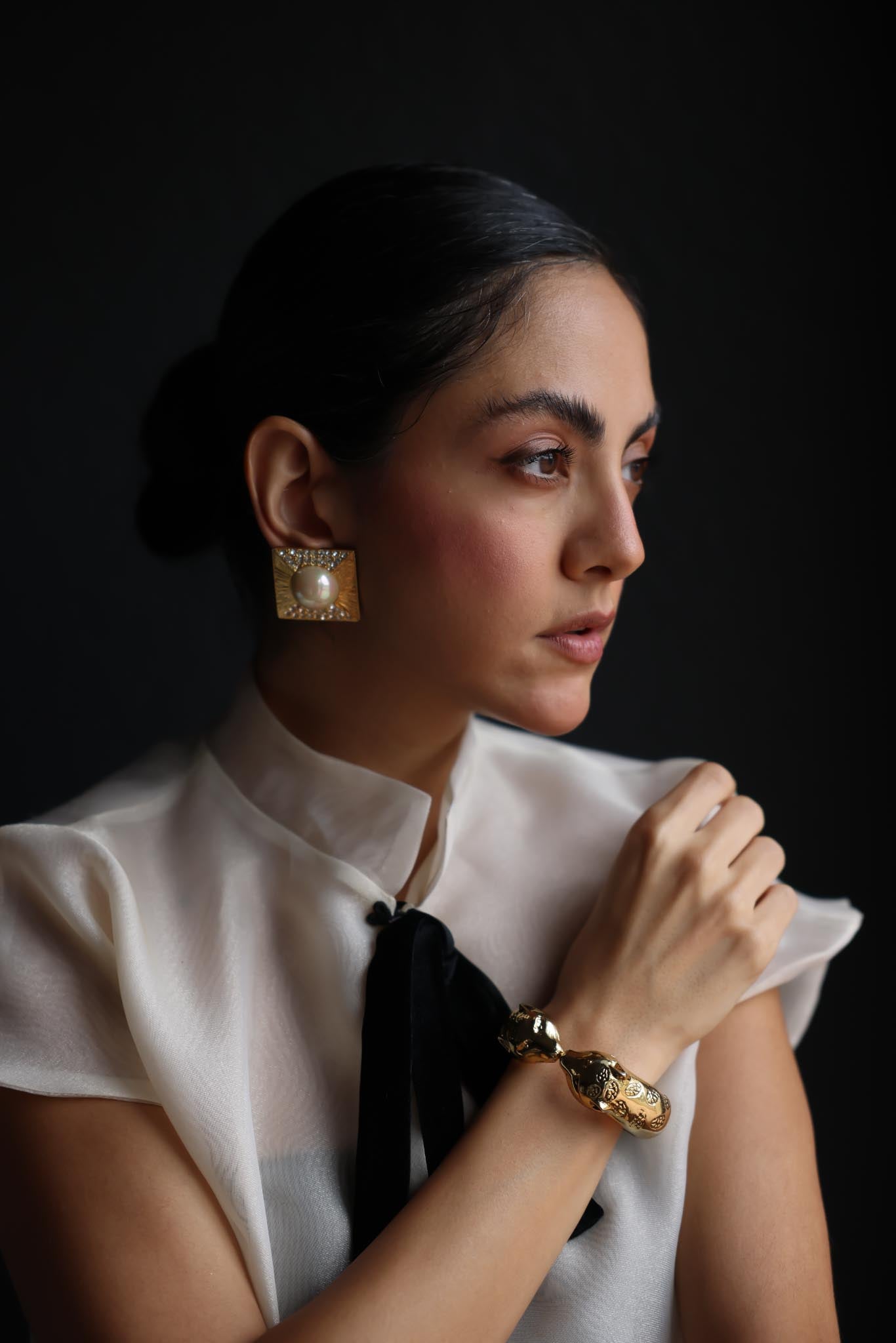 Gold Panther Hinged Bracelet|Vintage Baazaar 