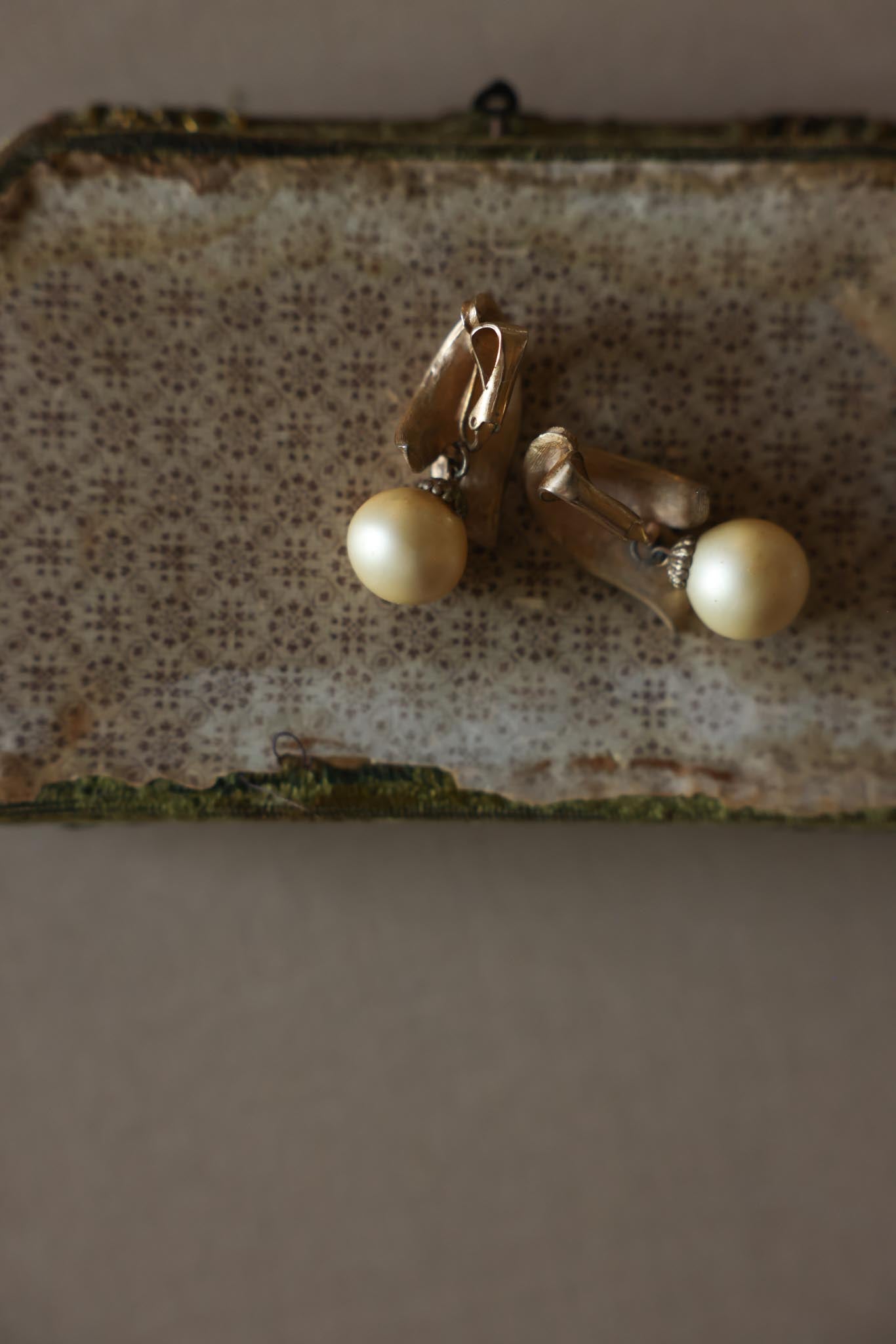 Brushed Gold Pearl Drop Clip-On Earrings