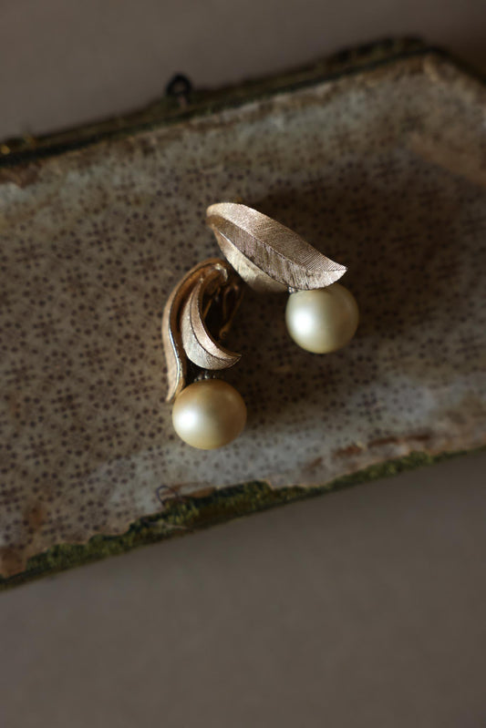 Brushed Gold Pearl Drop Clip-On Earrings
