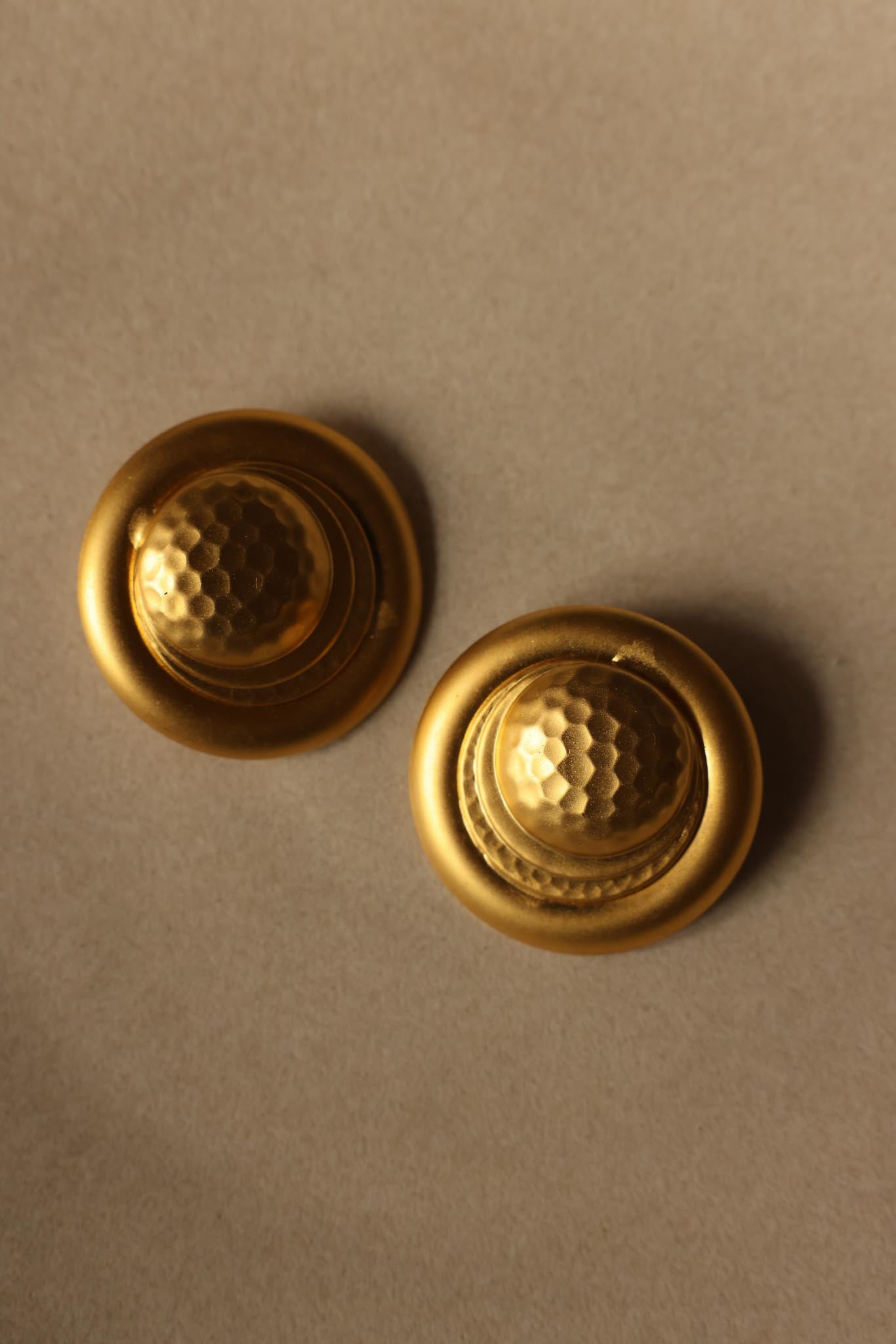 Hammered Brushed Gold Statement Earrings (1980s)|Vintage Baazaar 
