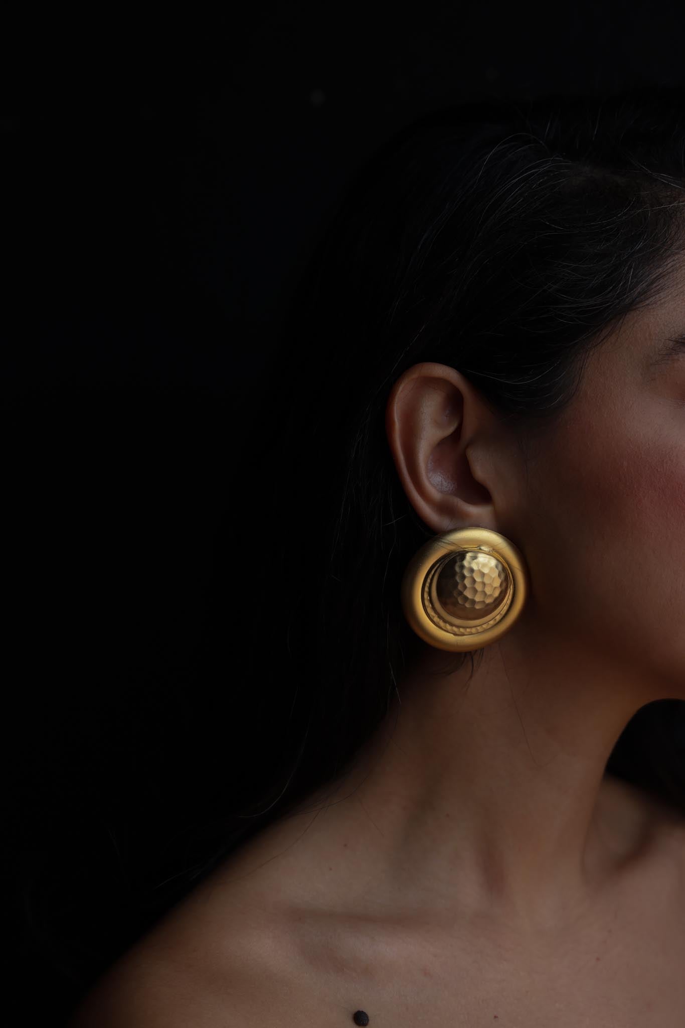 Hammered Brushed Gold Statement Earrings (1980s)|Vintage Baazaar 