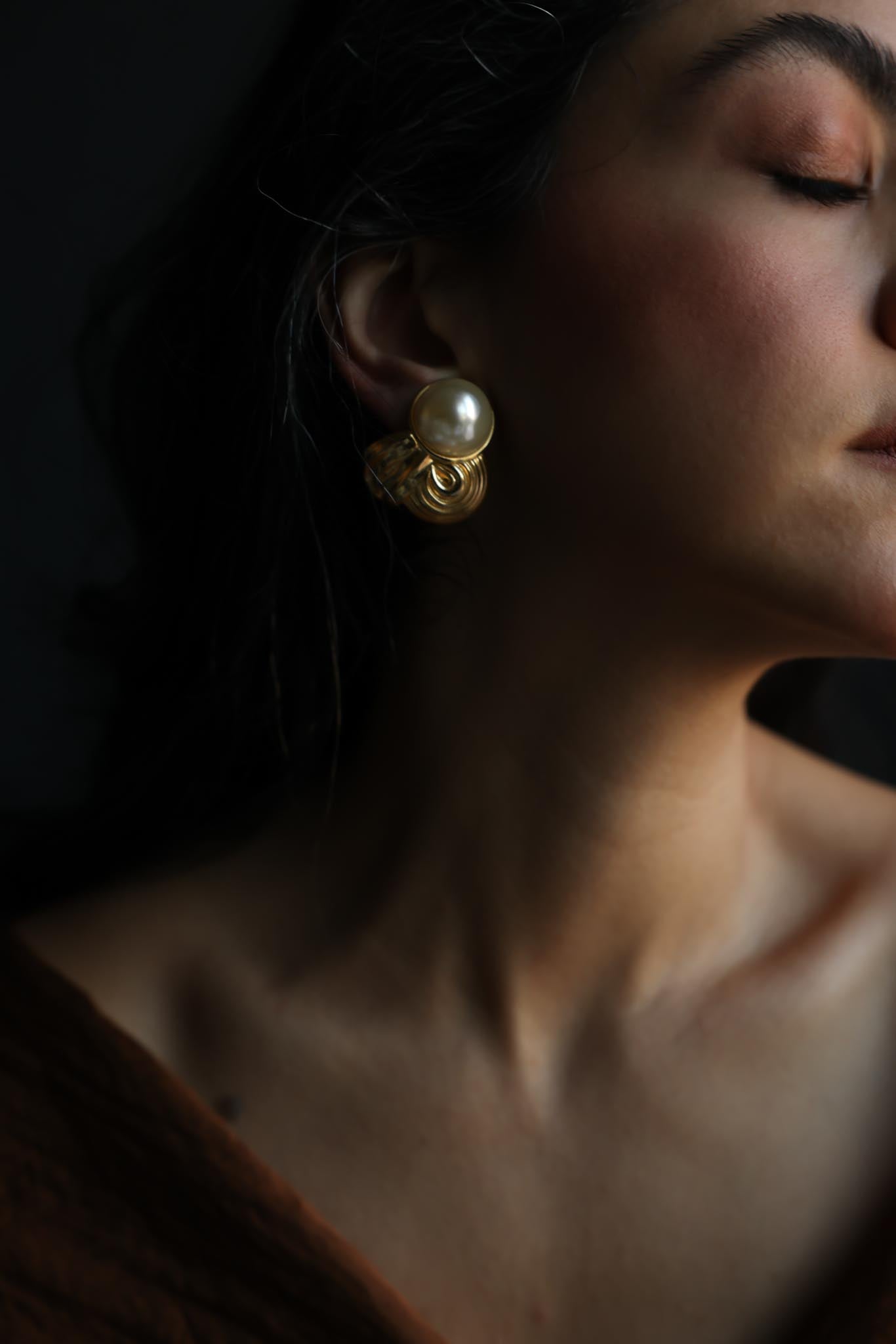 Gold-Tone Faux Pearl Clip-On Earrings|Vintage Baazaar 