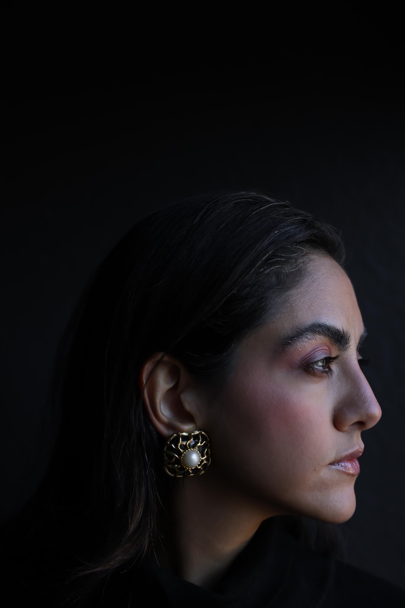 Golden Reef Pearl Earrings|Vintage Baazaar 