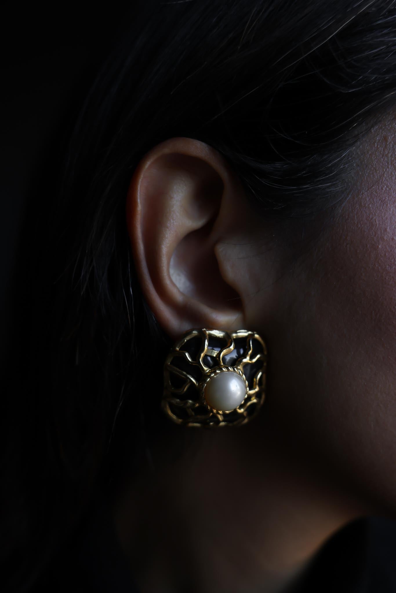 Golden Reef Pearl Earrings|Vintage Baazaar 