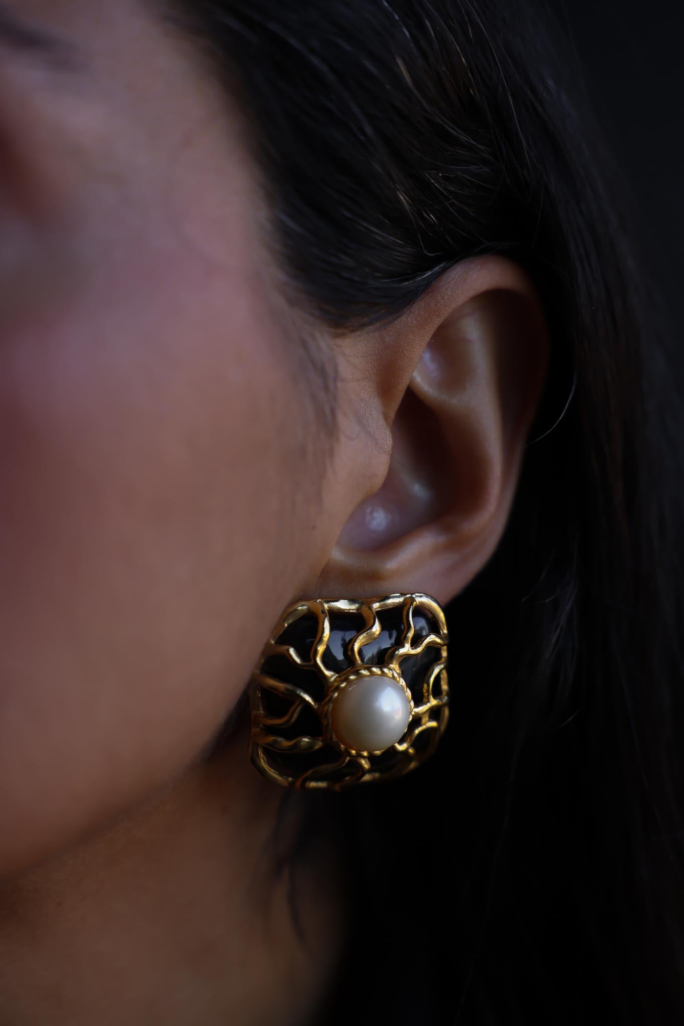 Golden Reef Pearl Earrings|Vintage Baazaar 