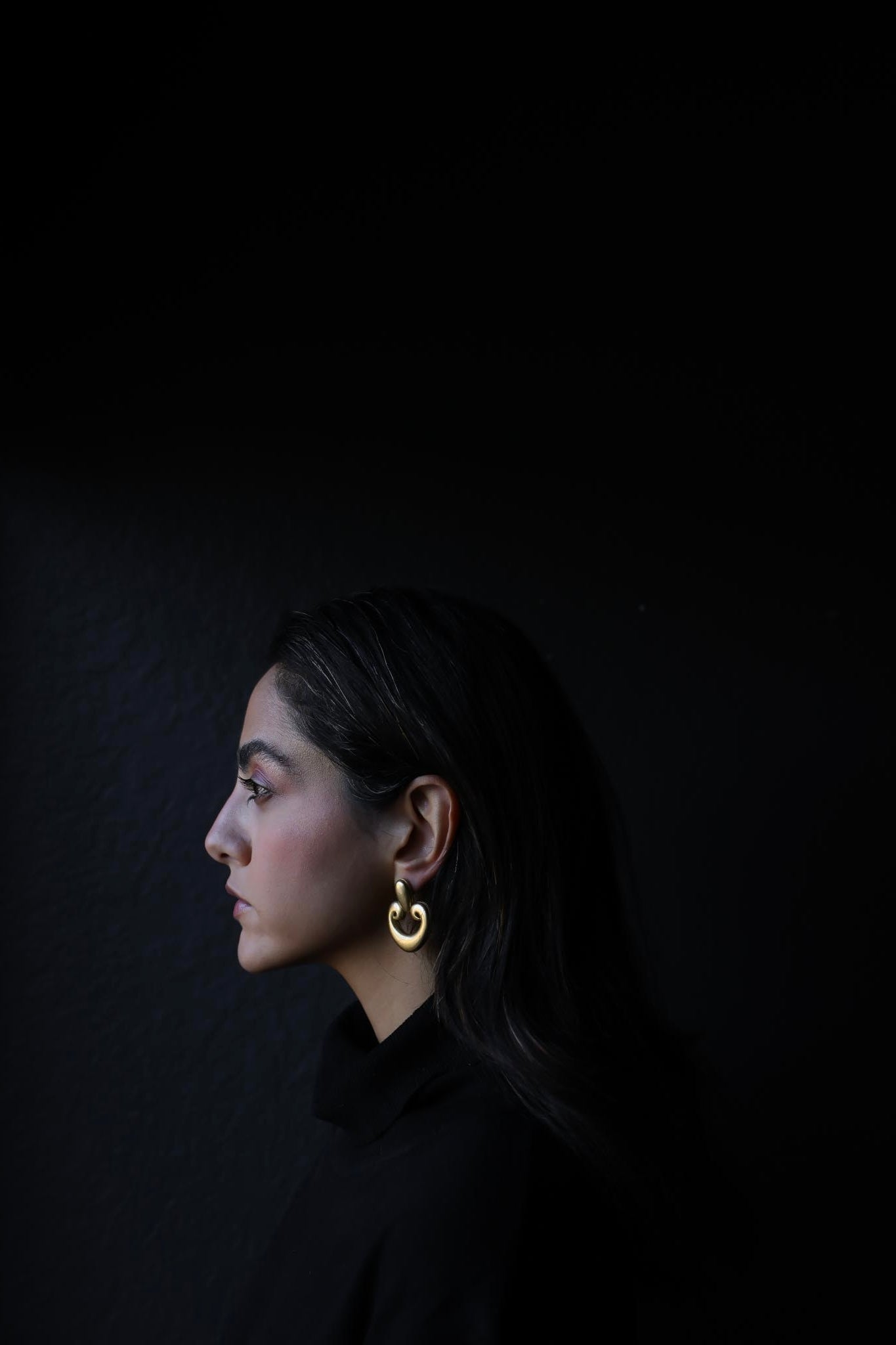 Golden Scroll Earrings|Vintage Baazaar 