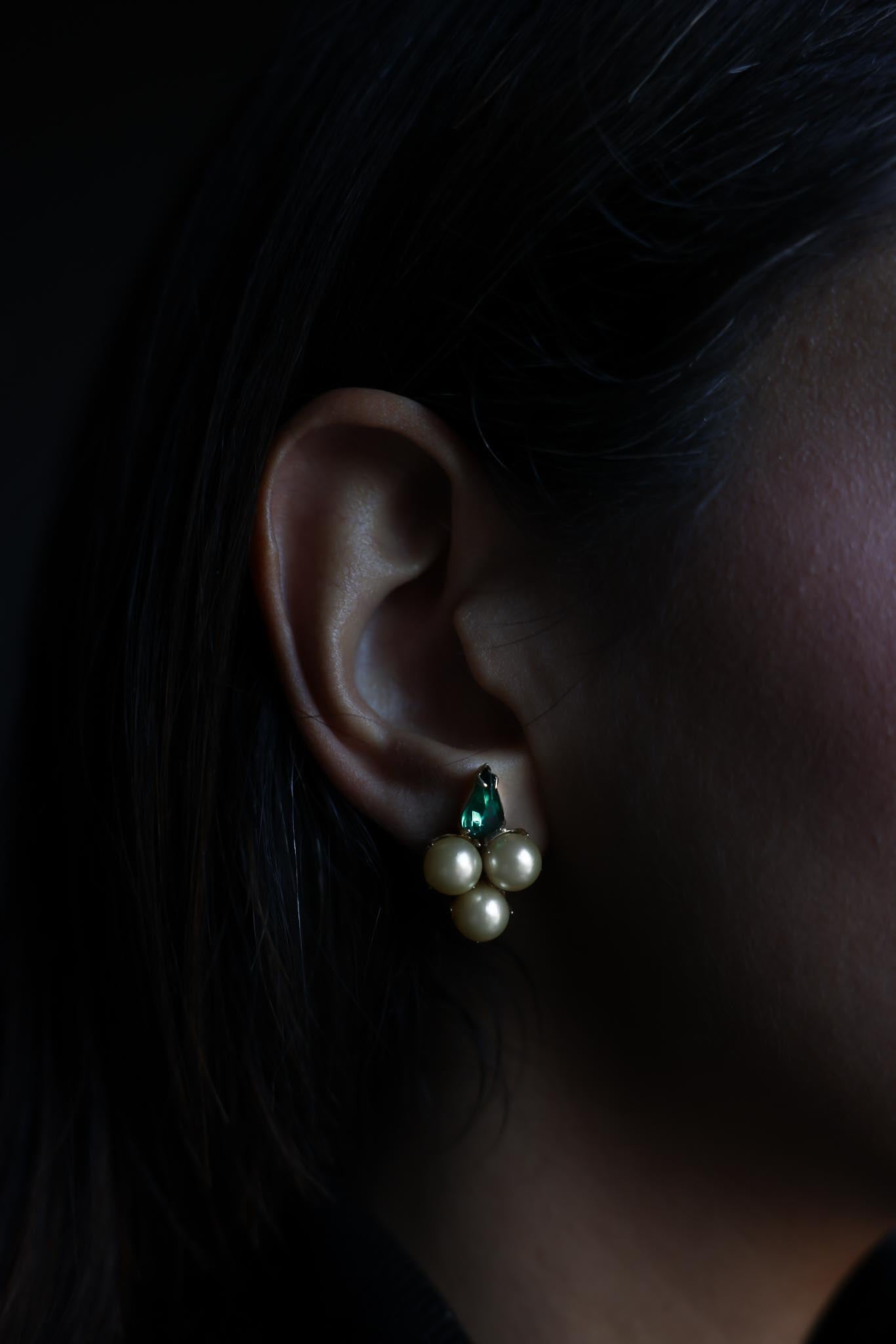 Emerald Bloom Pearl Earrings|Vintage Baazaar 