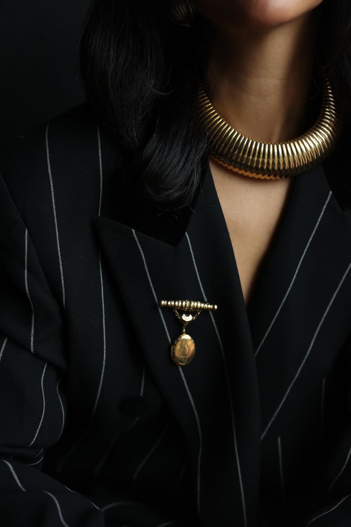 Gold Tone Oval Photo Locket Brooch