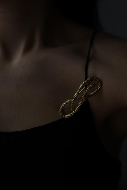 Twisted Rope Infinity Brooch