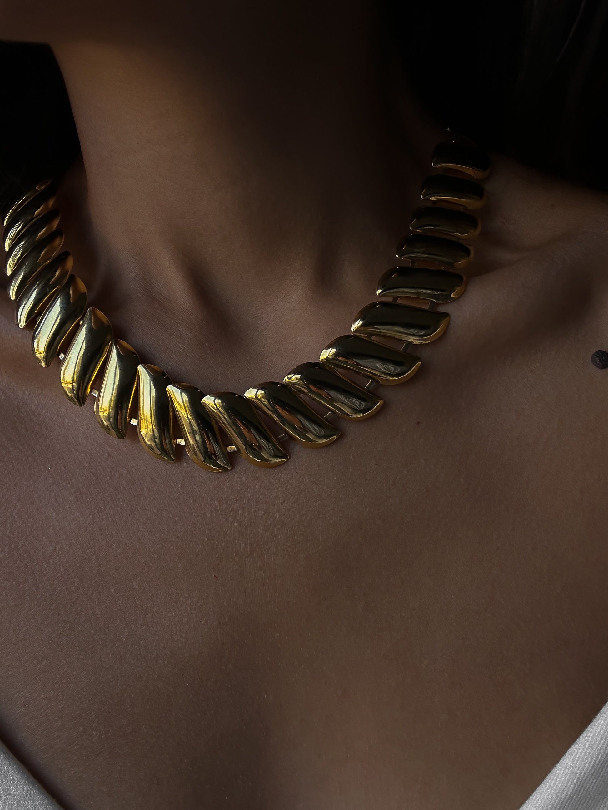 Golden Twist Collar Necklace|Vintage Baazaar 