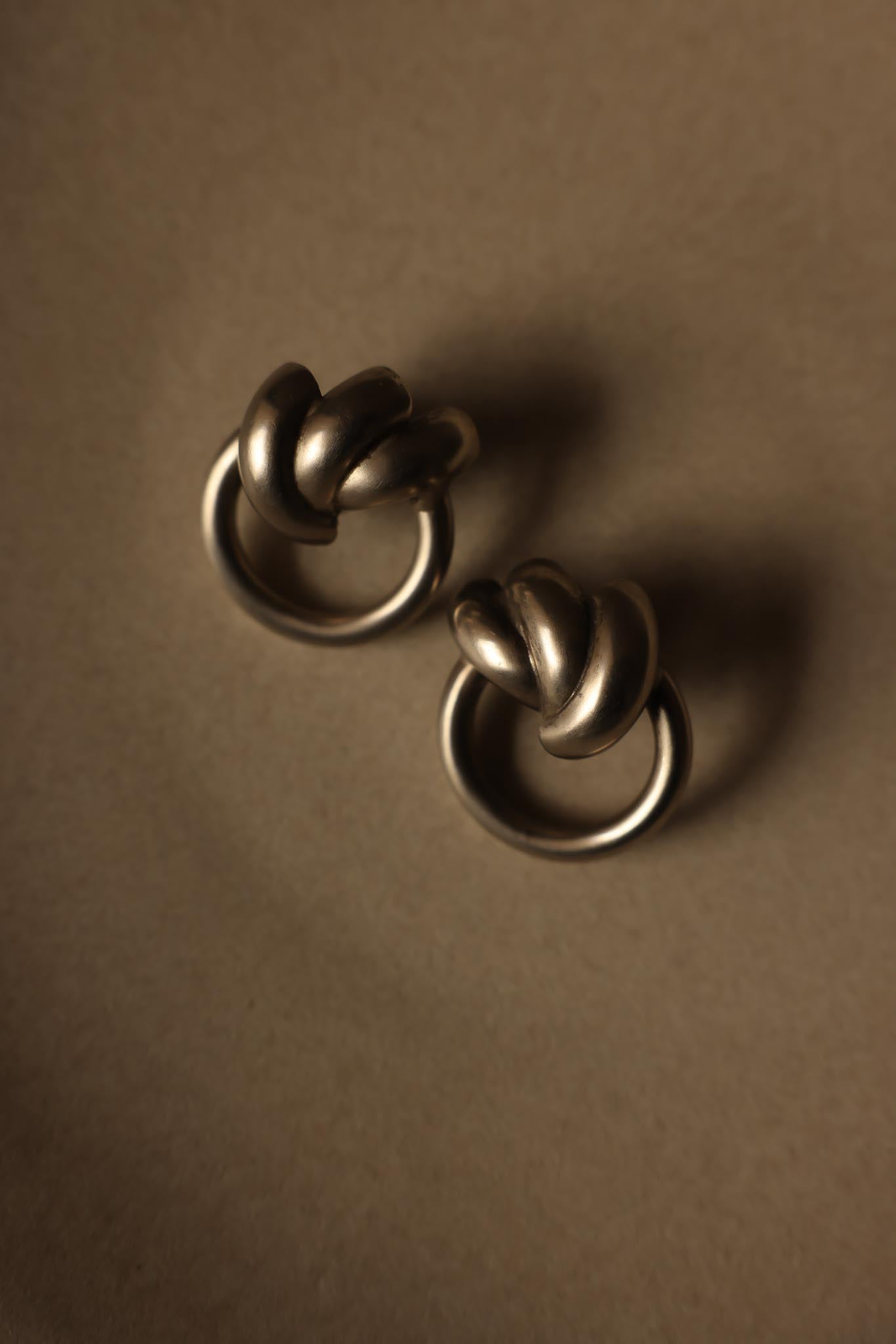 Silver-Toned Knot Hoop Screw-Back Earrings|Vintage Baazaar 