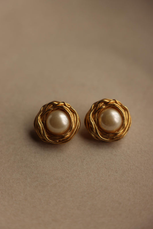 Faux Pearl Nest Clip-On Earrings|Vintage Baazaar 