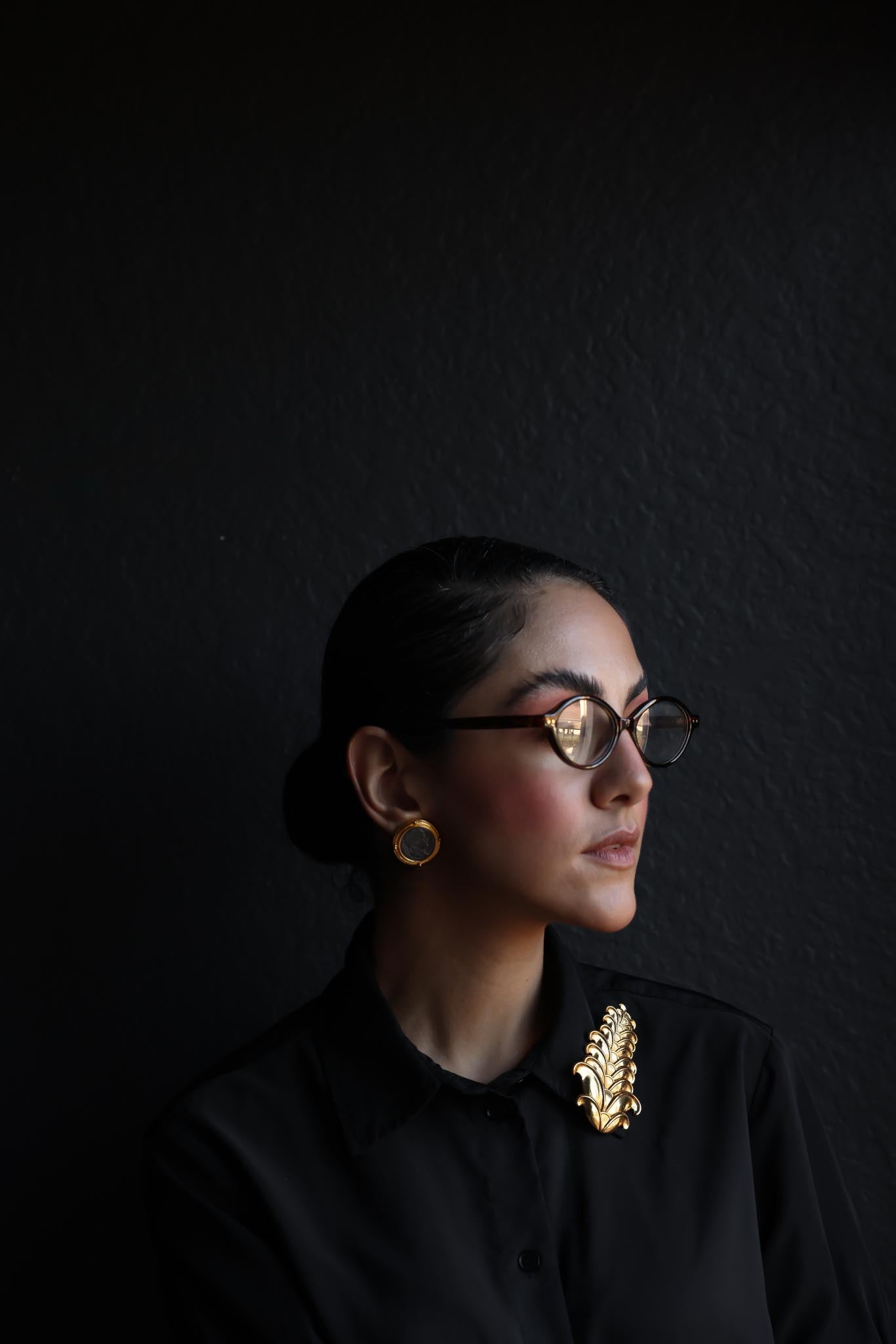 Gold-Toned Leaf Scroll Brooch|Vintage Baazaar 