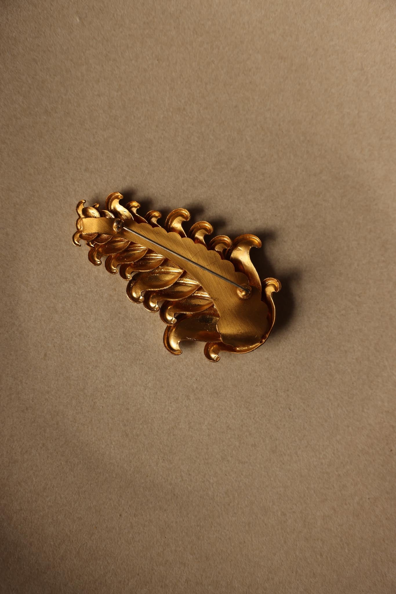 Gold-Toned Leaf Scroll Brooch|Vintage Baazaar 