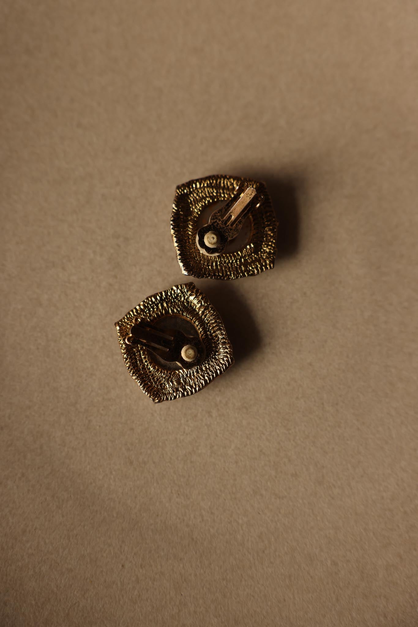 Clip-On Earrings Amber Glow|Vintage Baazaar 