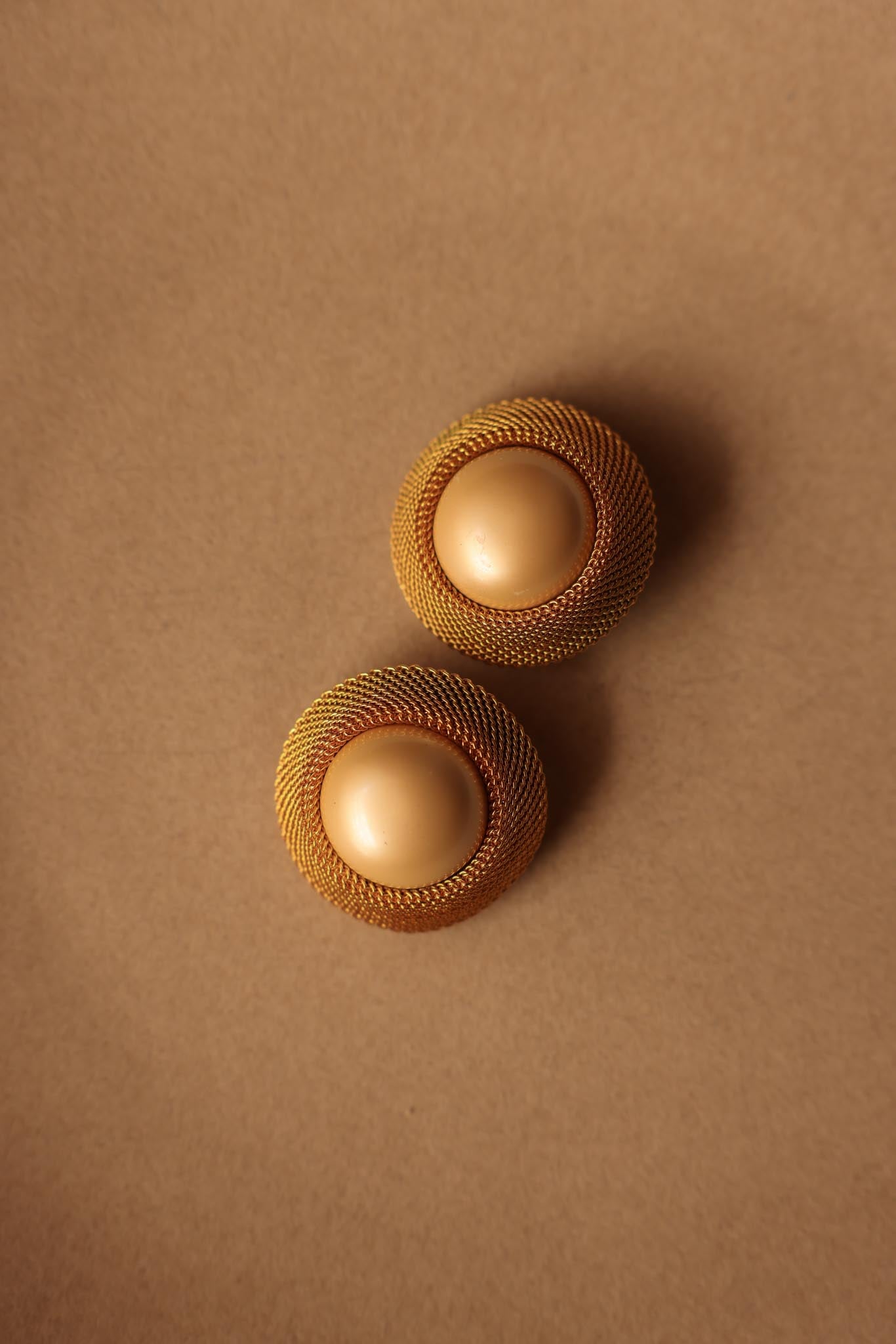 Gold Mesh Clip-On Earrings with Faux Pearl Center|Vintage Baazaar 
