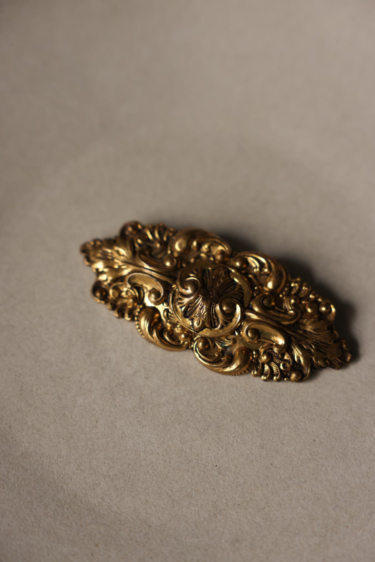 Antique Gold Tone Ornate Scroll Brooch
