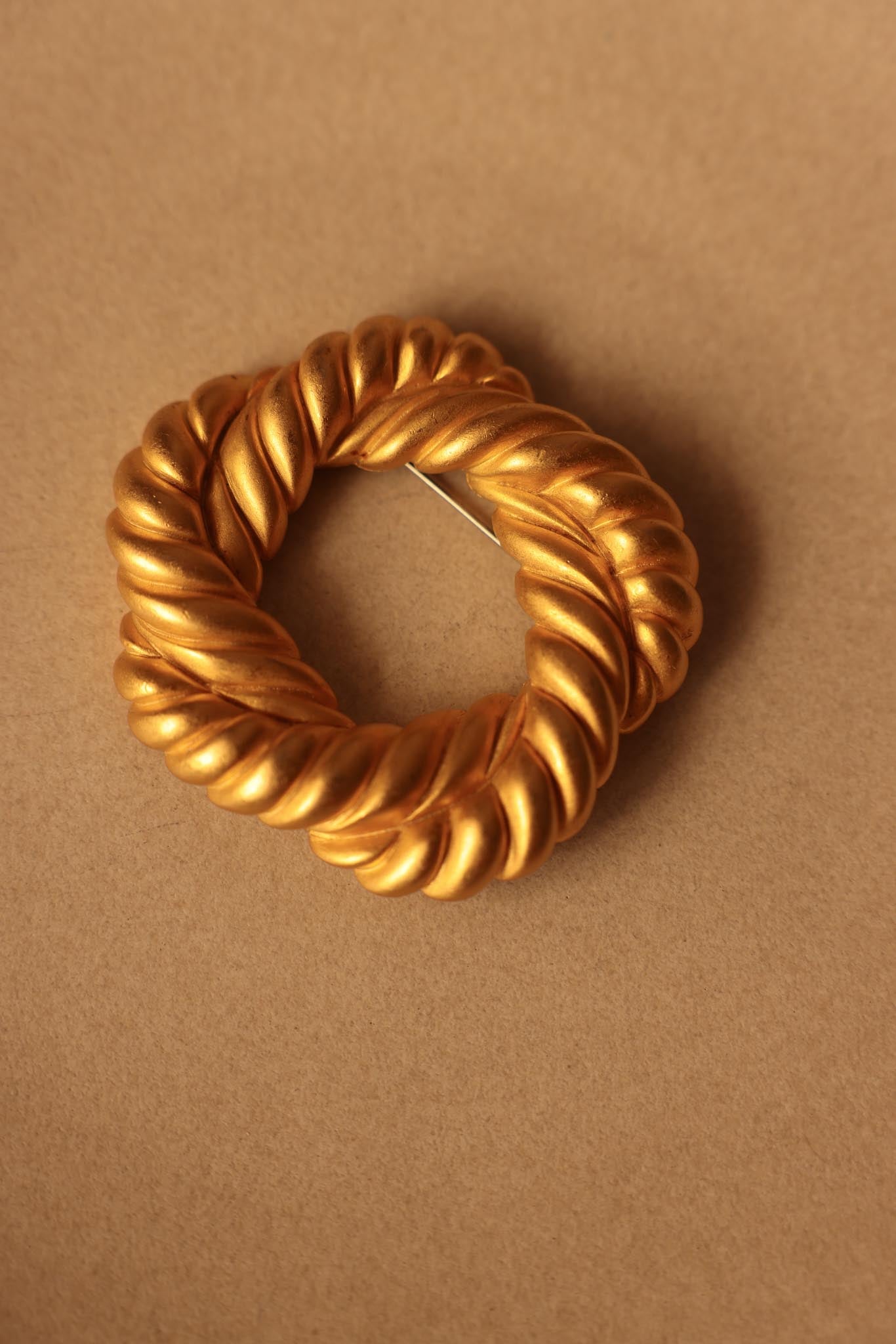 Matte Gold Chunky Twisted Circle Brooch|Vintage Baazaar 