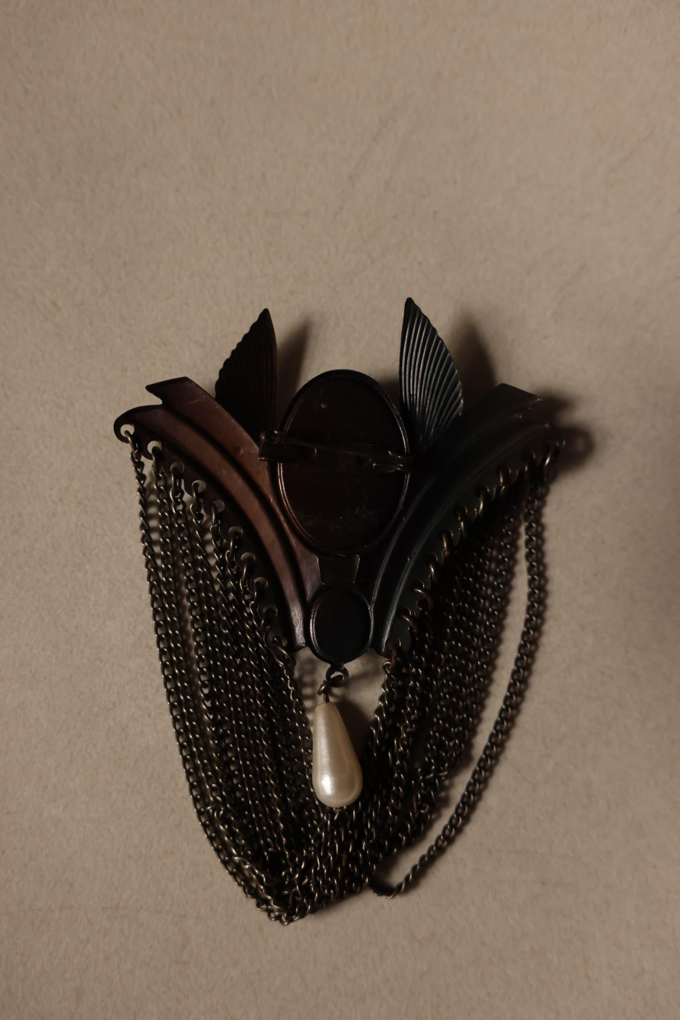 Chain Drape Brooch with Pearl Accent