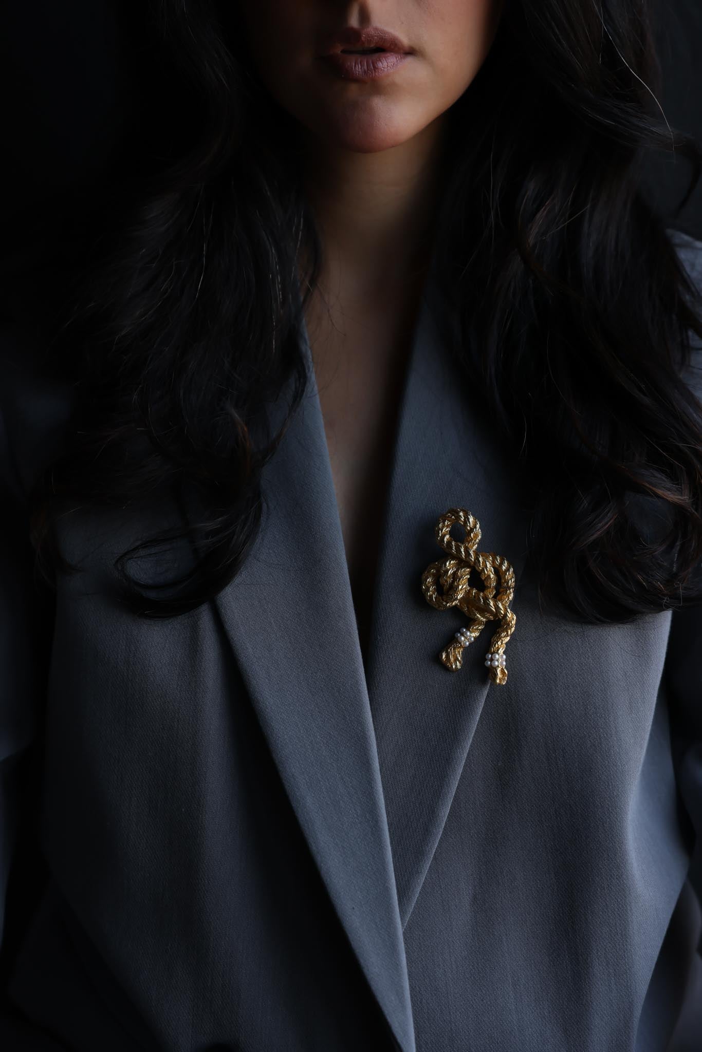 Marvella Gold-Tone Rope Brooch with Faux Pearls|Vintage Baazaar 