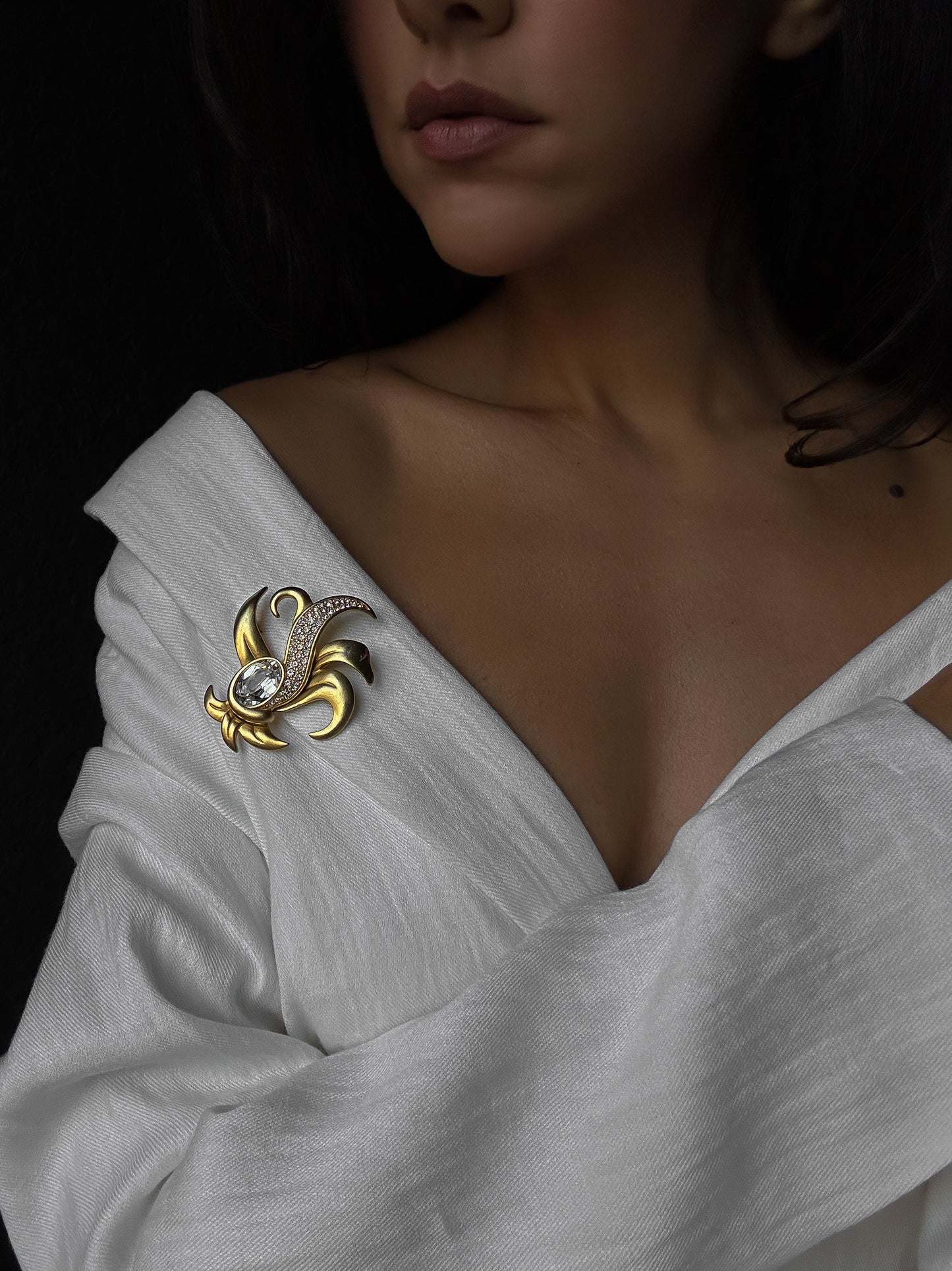 Swan Signed Swarovski Brooch|Vintage Baazaar 