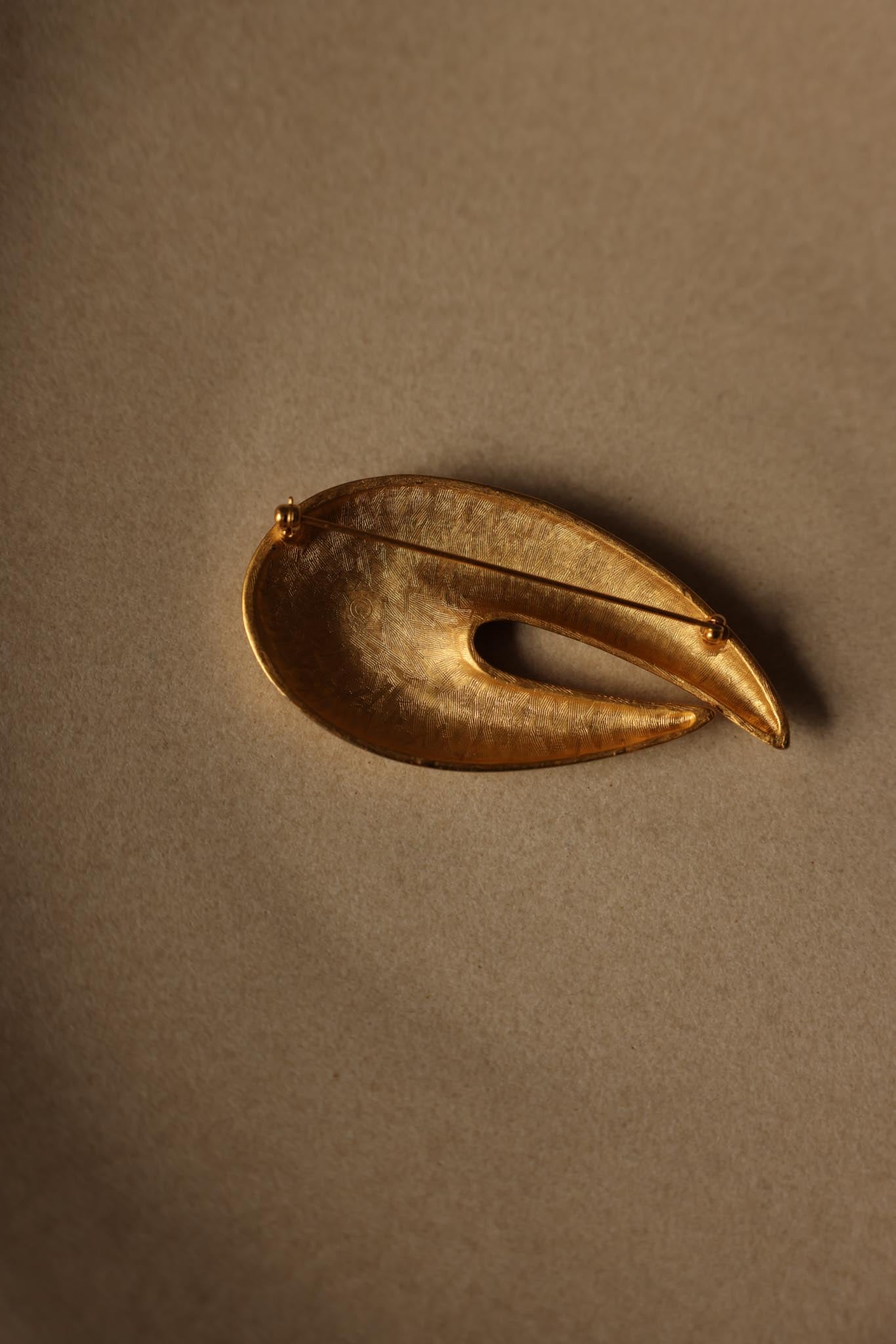 Brushed Gold Abstract Brooch - 1980s|Vintage Baazaar 