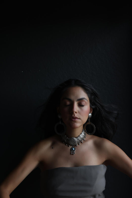 Silver-Tone Choker Necklace with Turquoise Accent