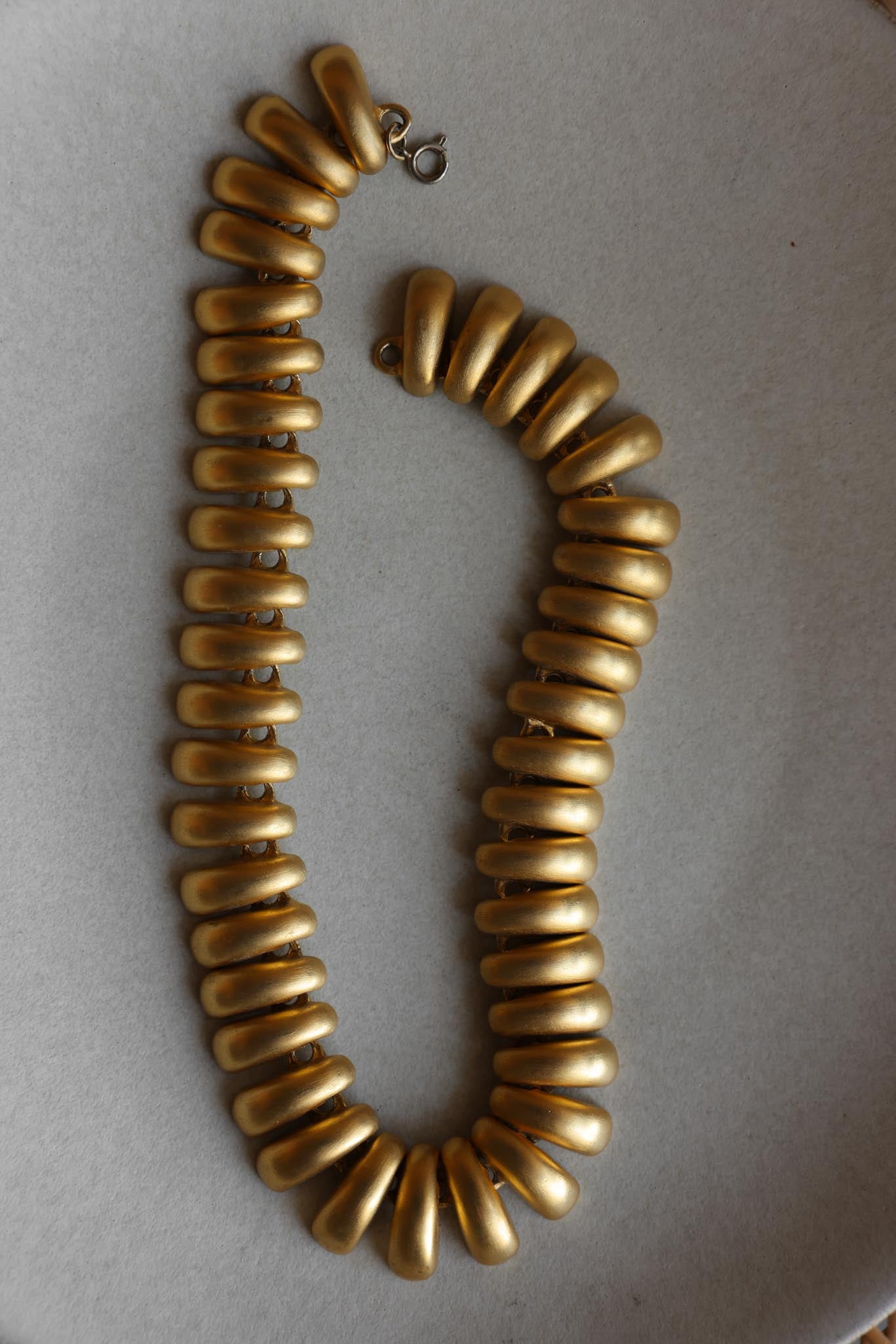 Bold Matte Gold Drop Necklace|Vintage Baazaar 