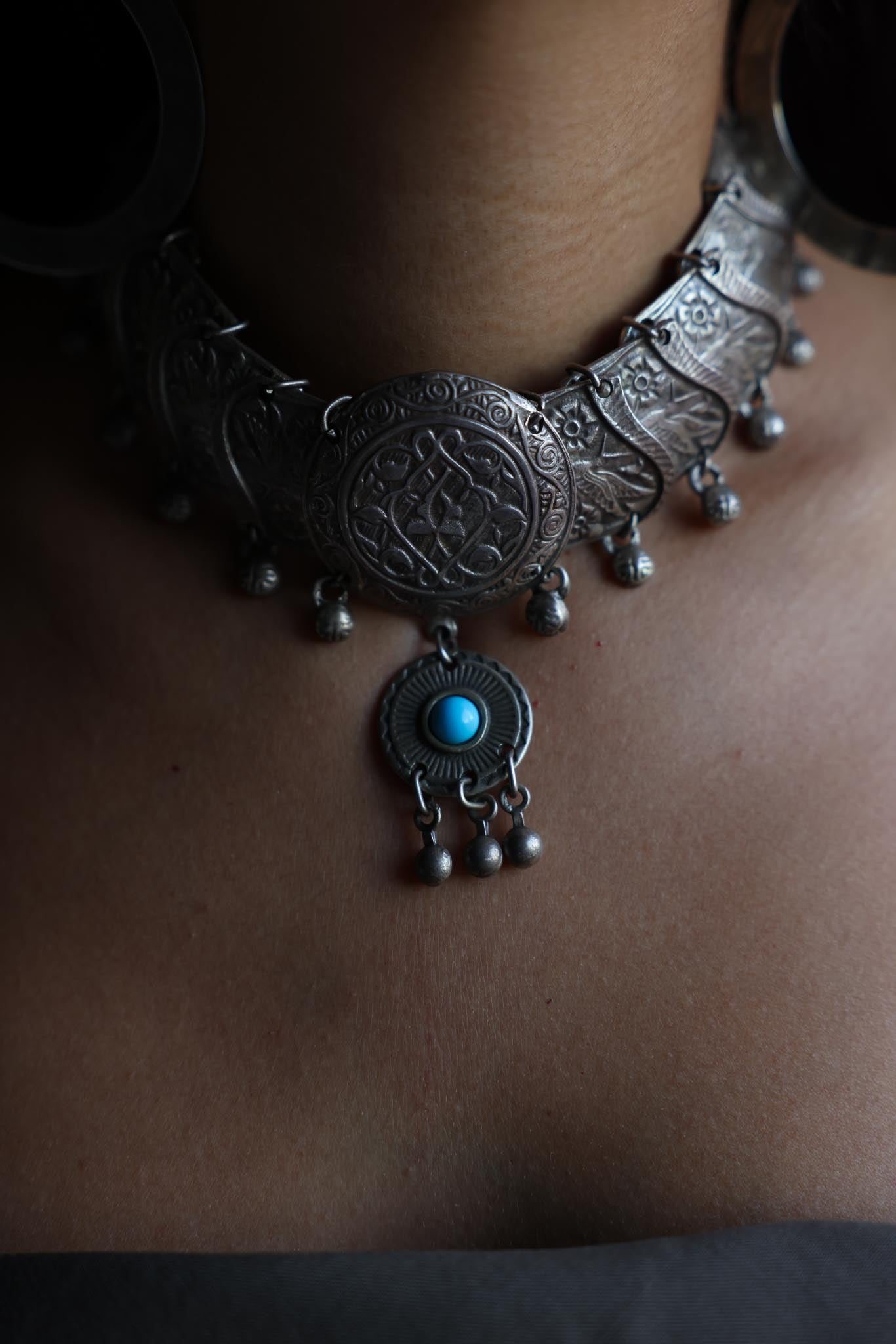 Silver-Tone Choker Necklace with Turquoise Accent