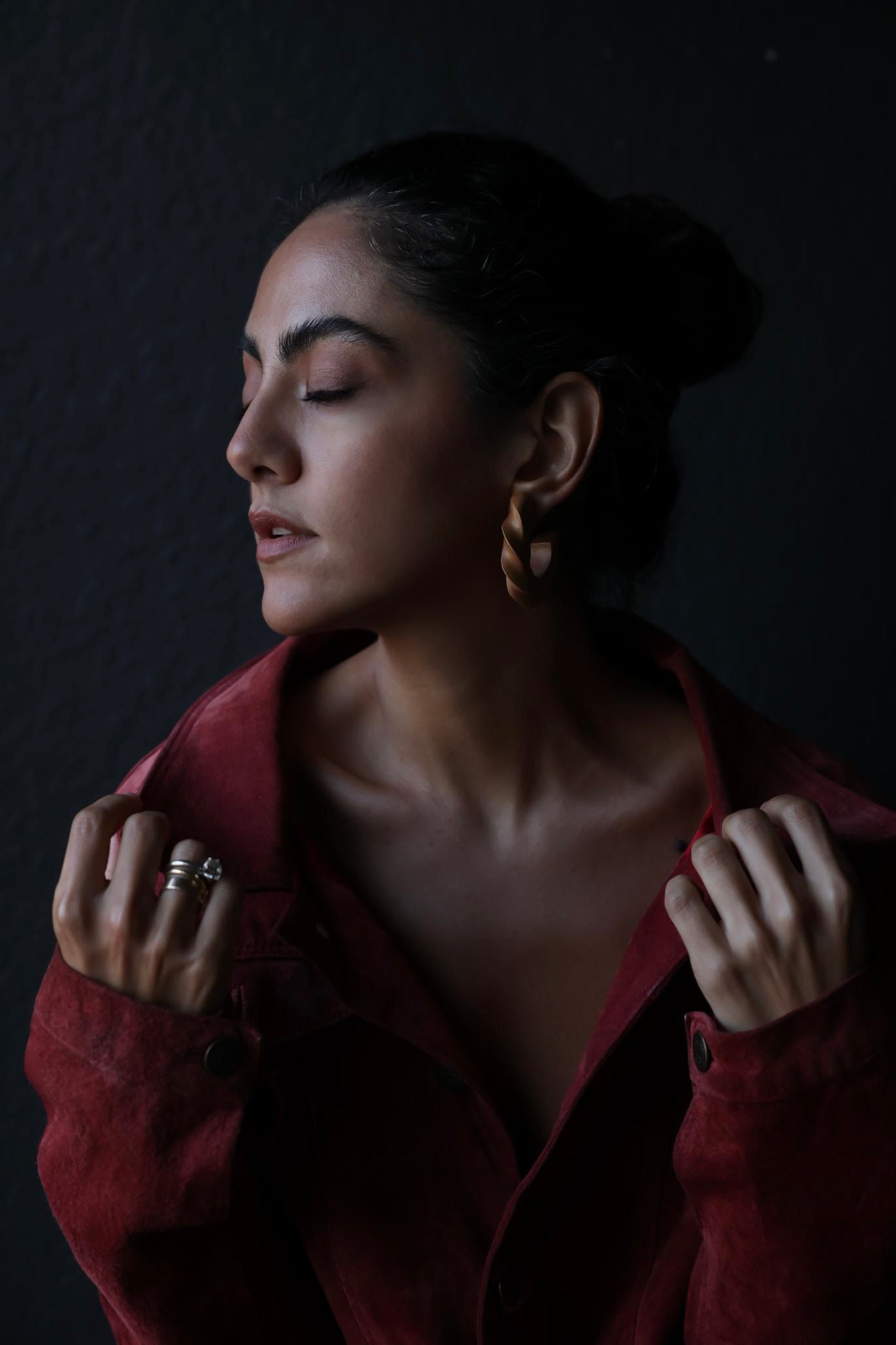 Carved Natural Elegance Earrings|Vintage Baazaar 