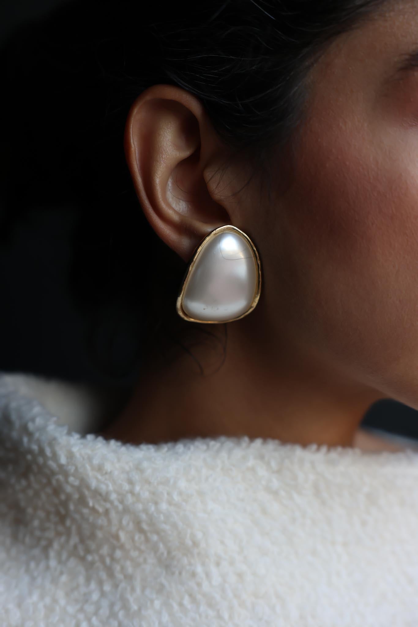 Golden Pearl Teardrop Earrings|Vintage Baazaar 