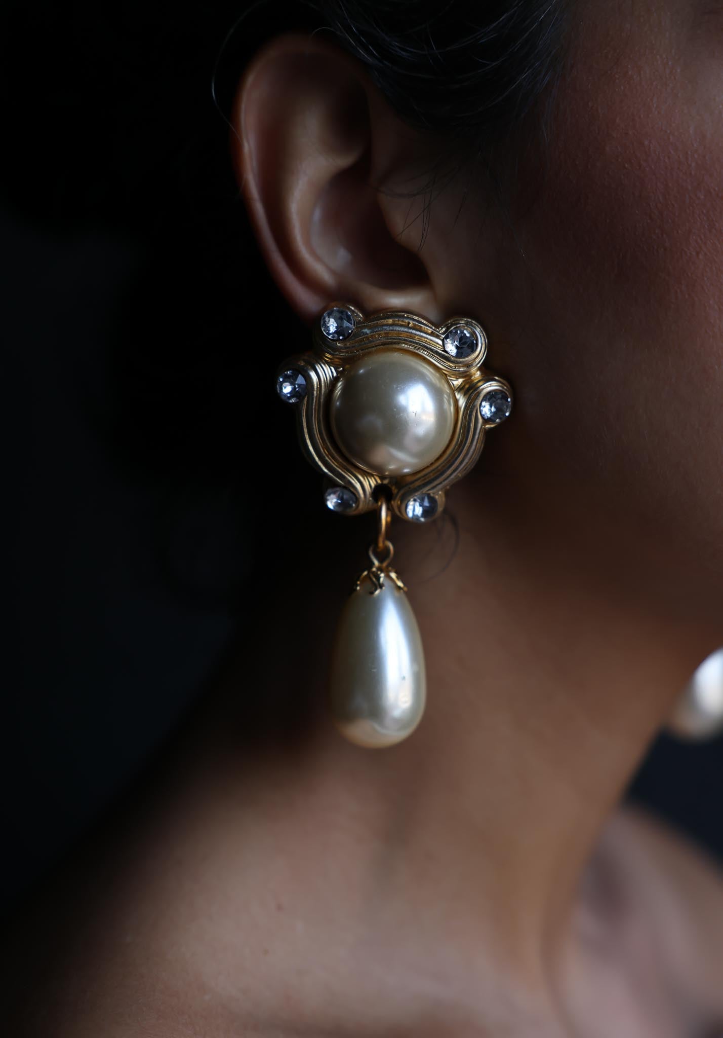 Golden Opulence Teardrop Earrings|Vintage Baazaar 