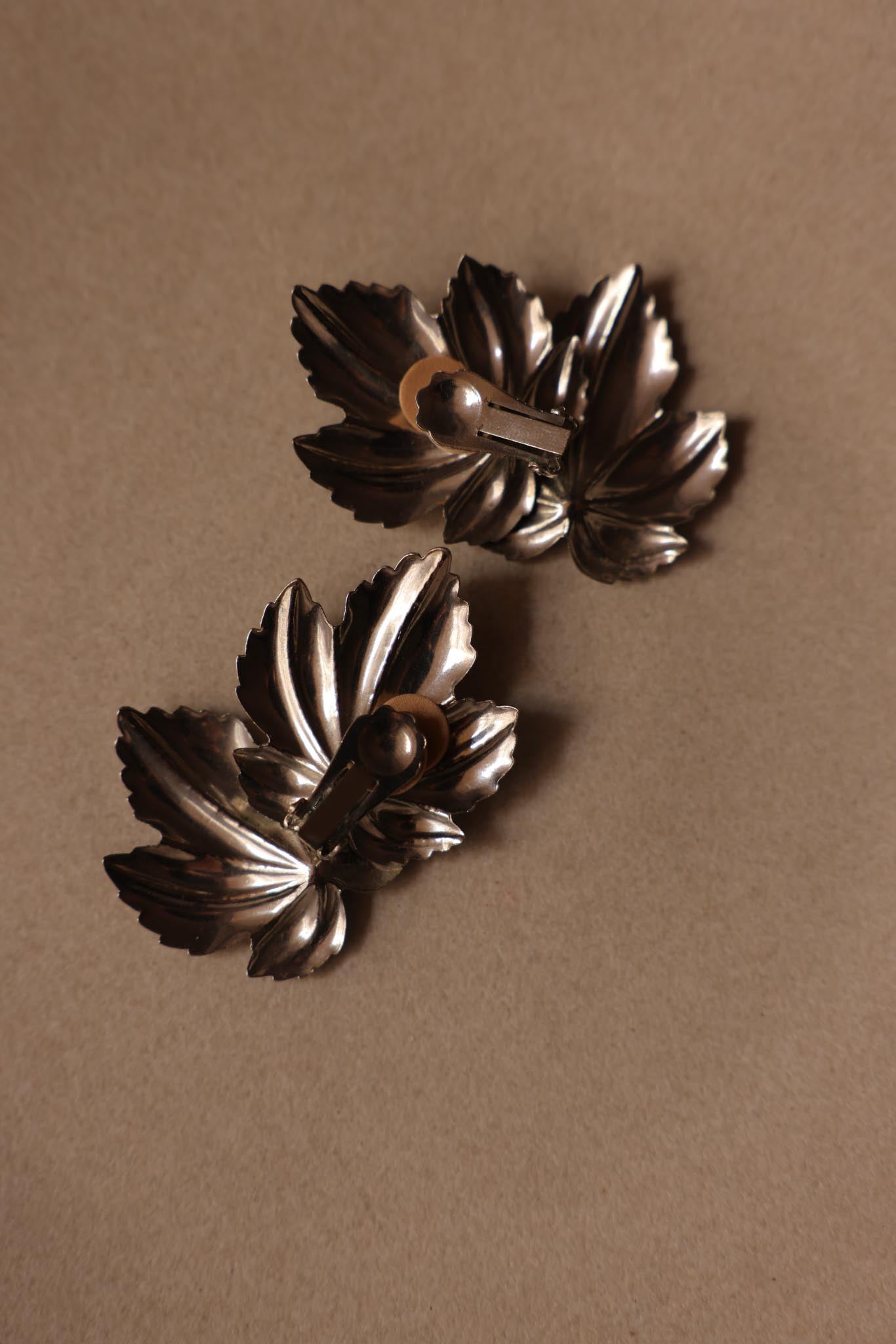 Textured Silver-Tone Leaf Clip-On Earrings|Vintage Baazaar 