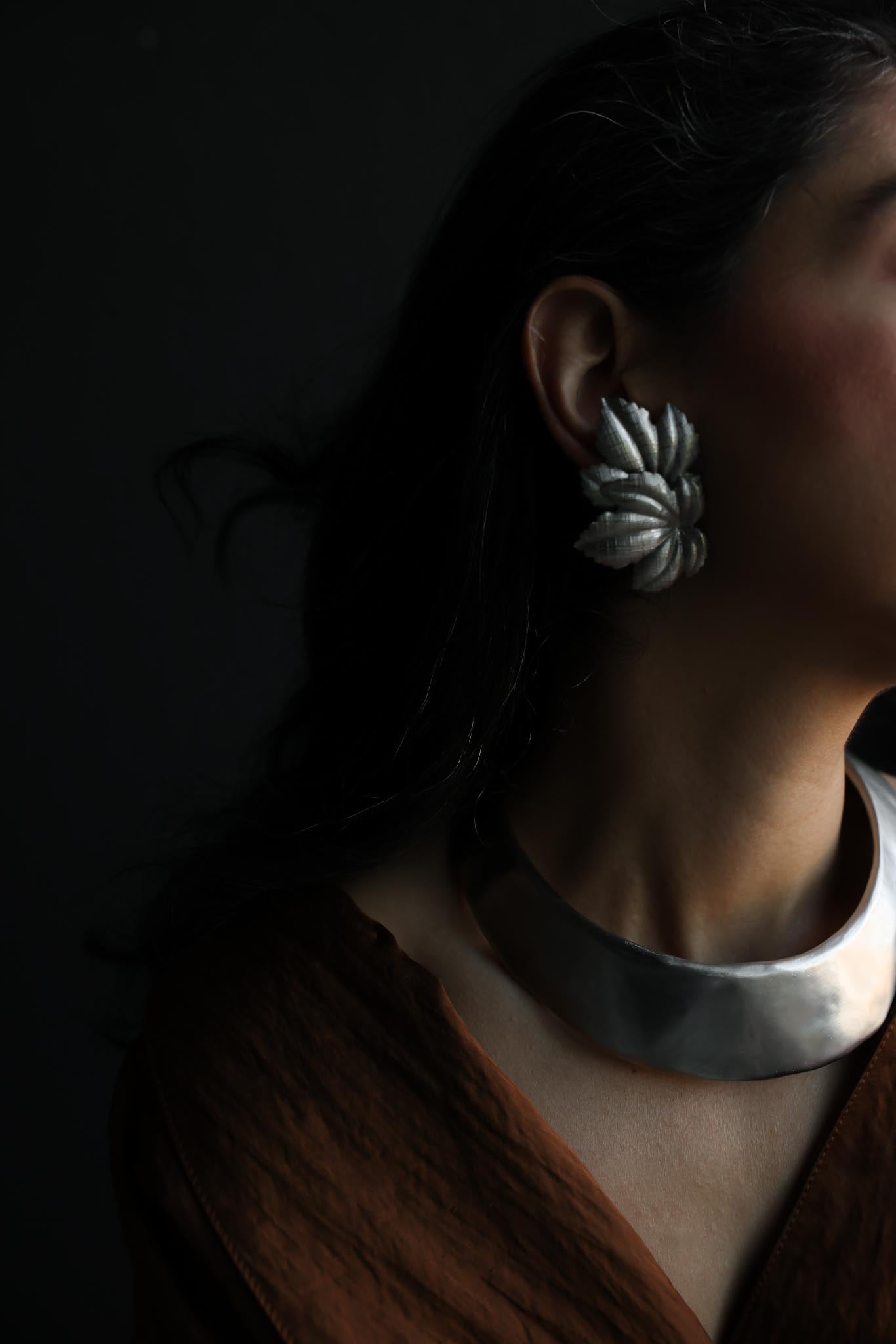 Textured Silver-Tone Leaf Clip-On Earrings|Vintage Baazaar 