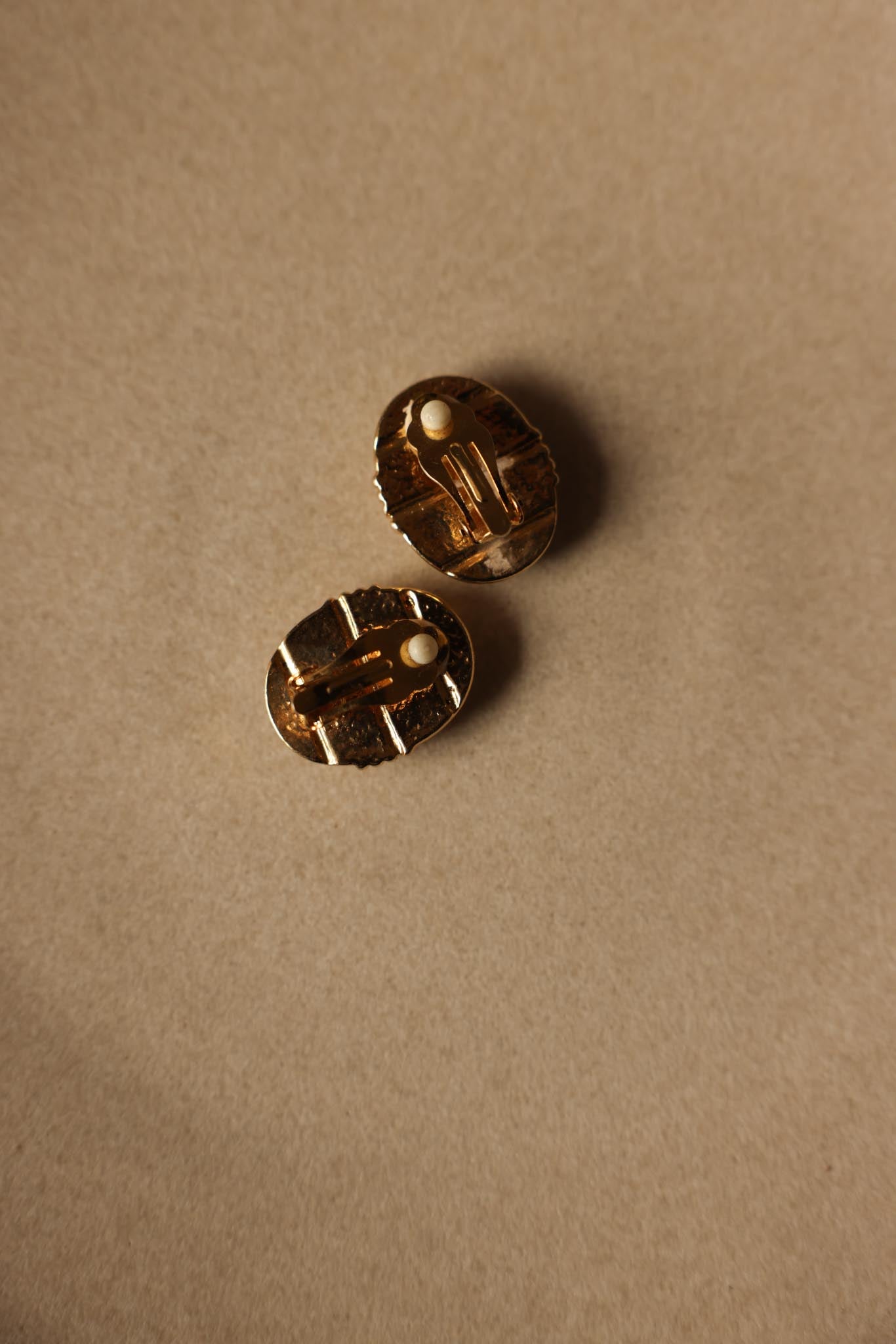 Pearl & Rhinestone Clip-On Earrings|Vintage Baazaar 