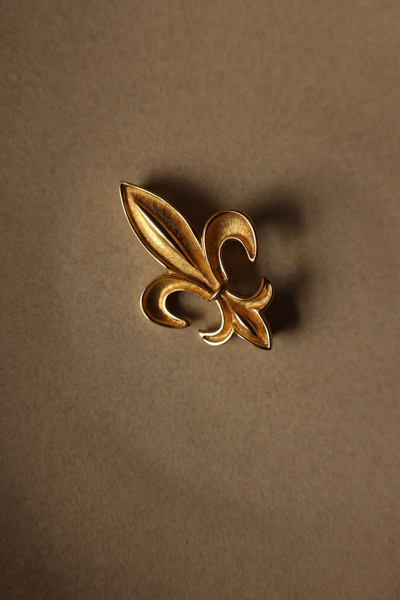 Gold-Plated Fleur-de-Lis Brooch|Vintage Baazaar 