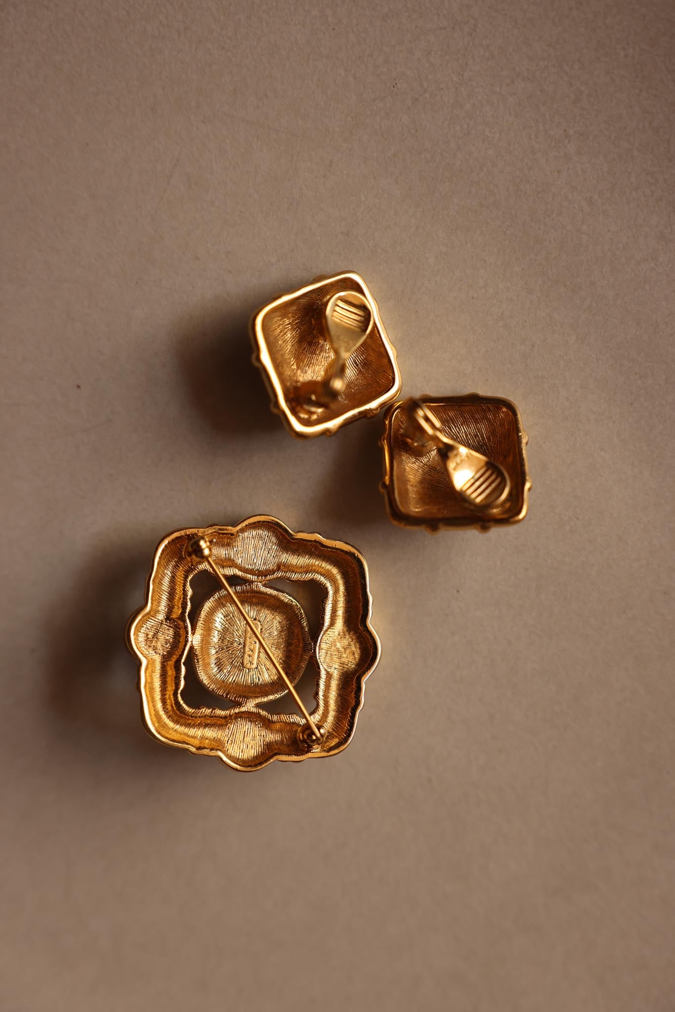 Monet Cabochon Brooch and Earrings Set|Vintage Baazaar 