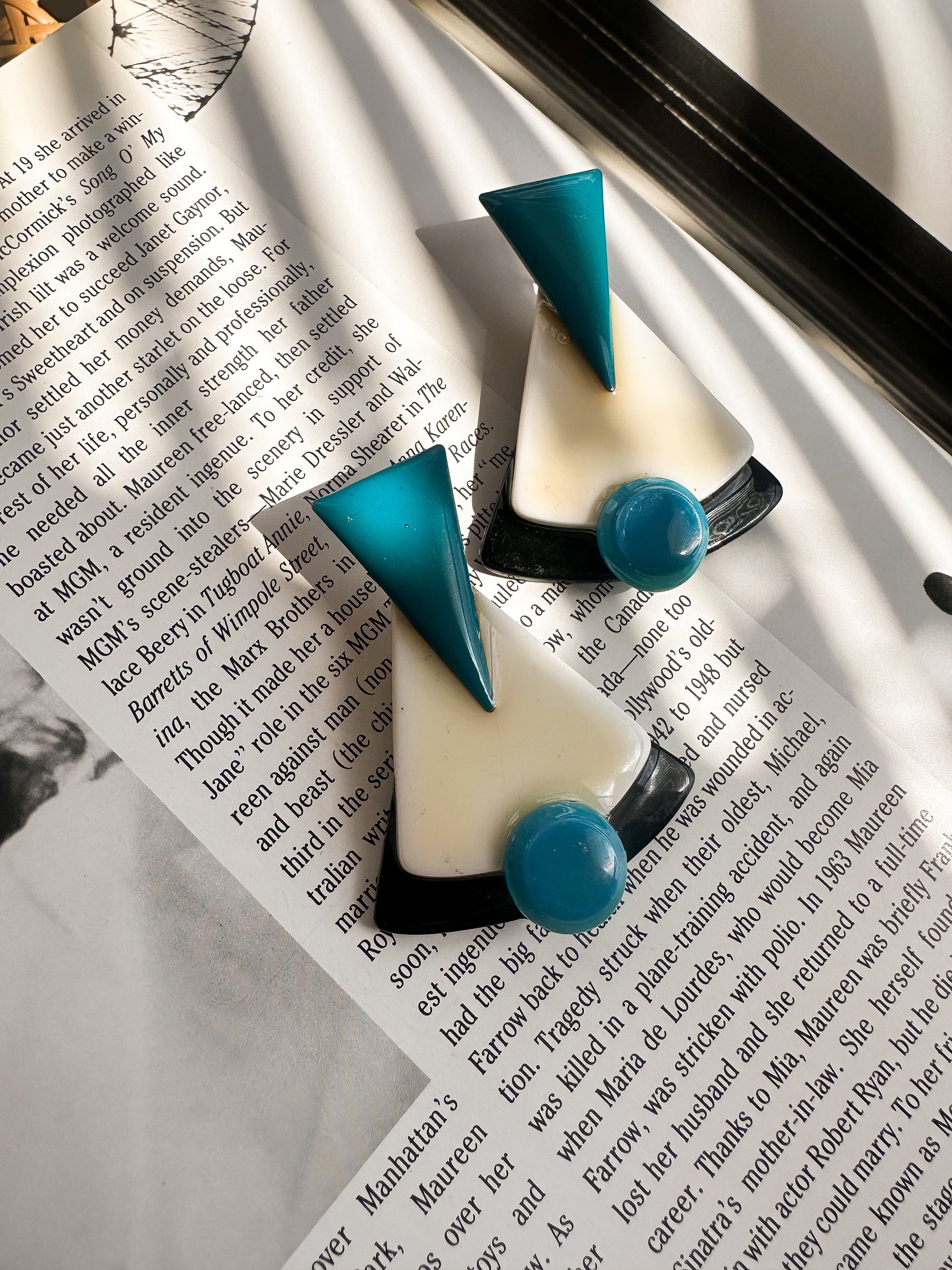 Retro Pyramid Earrings|Vintage Baazaar 