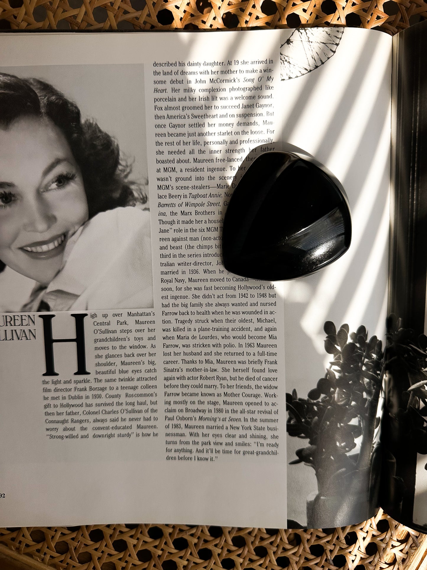 Ebony Wave Brooch|Vintage Baazaar 