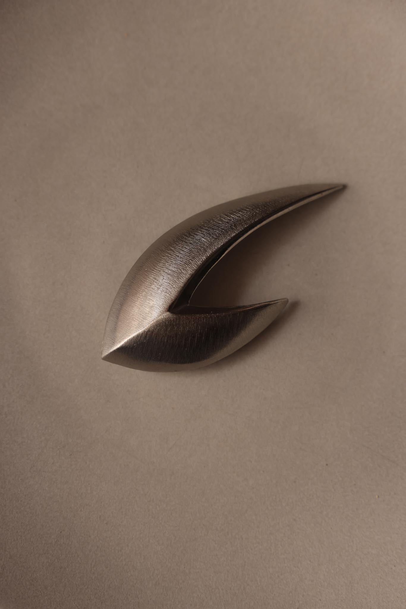 Sculptural Silver-Tone Brooch|Vintage Baazaar 