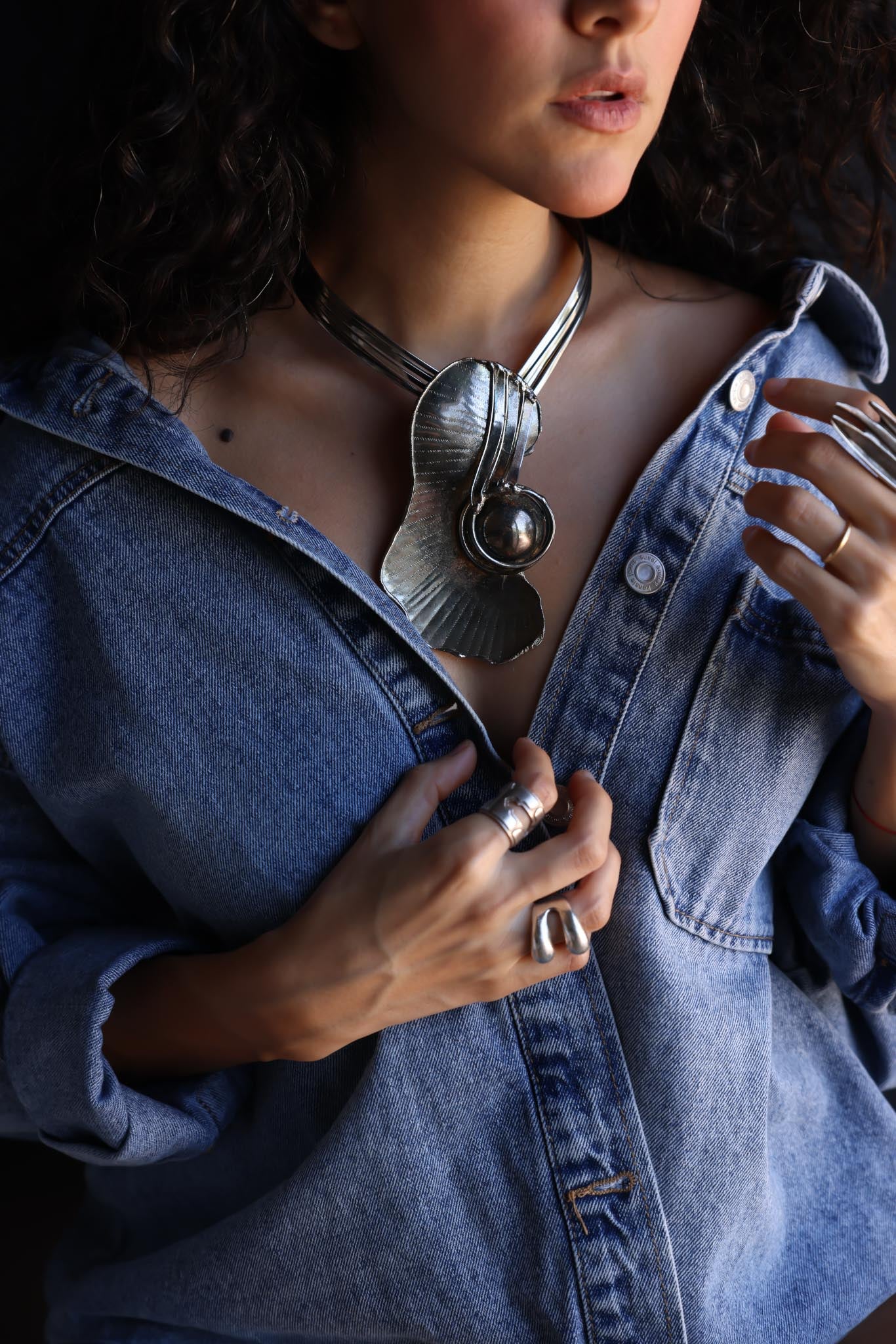 Silver-Tone Collar Necklace with Oversized Pendant|Vintage Baazaar 